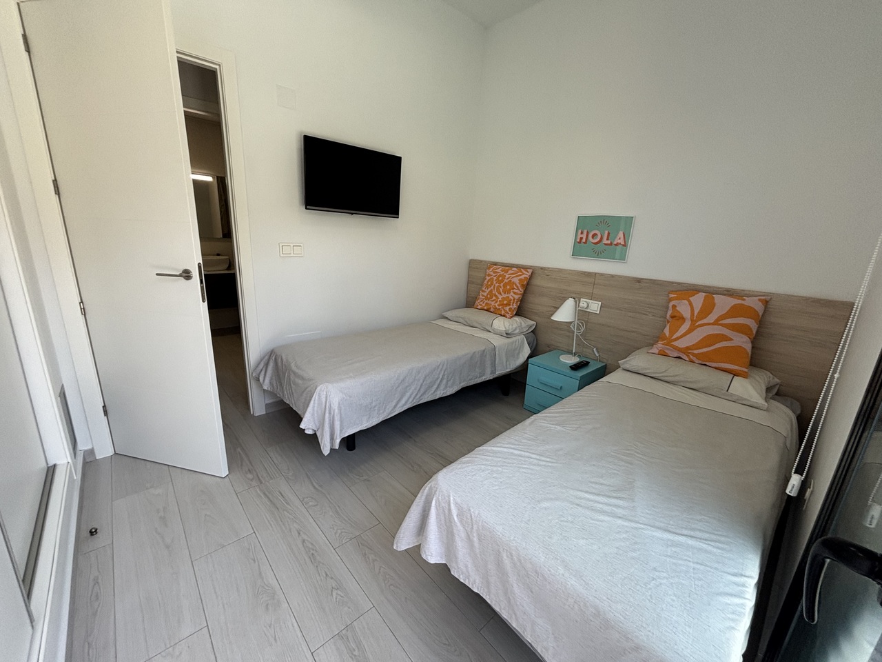 Bedroom in apartment for sale in Villamartin