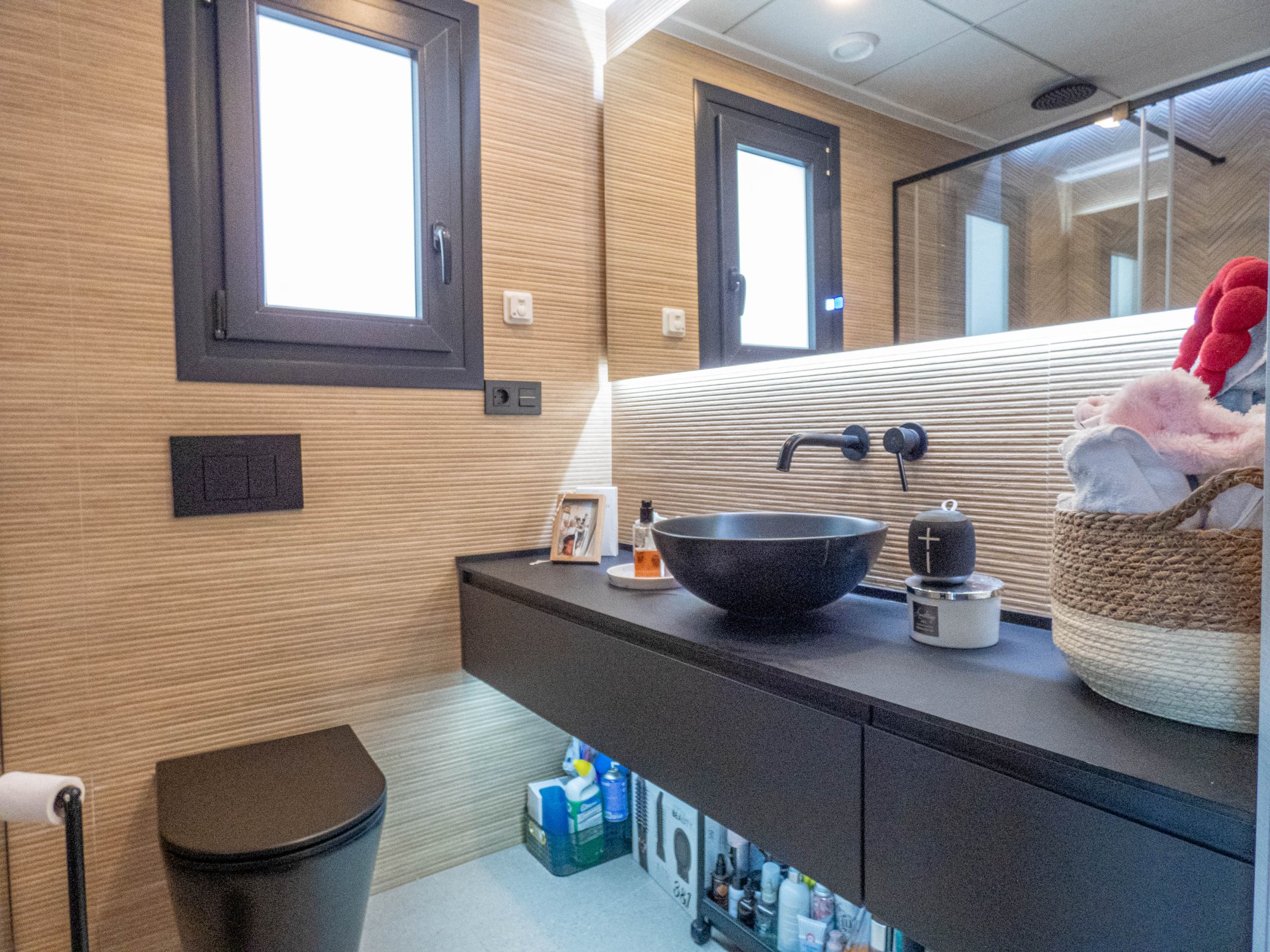 Master bedroom in apartment for sale in Guardamar del Segura