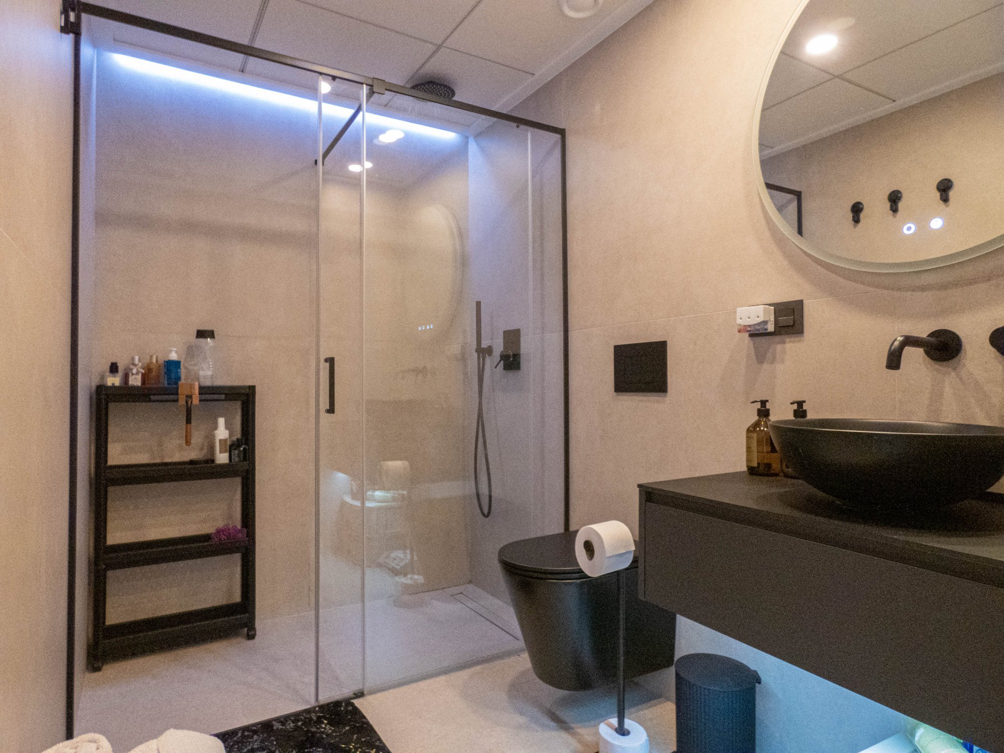 Bathroom in apartment for sale in Guardamar del Segura