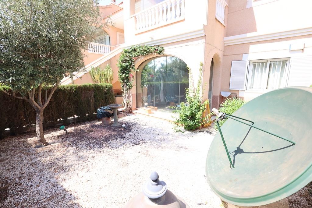 Dining area in bungalow for sale in Orihuela Costa