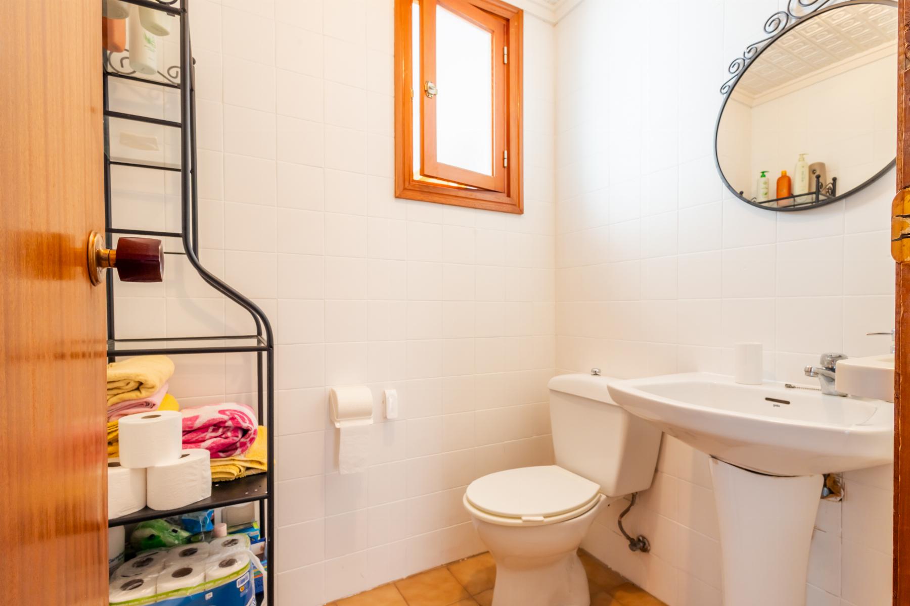 Master bedroom in apartment for sale in Torrevieja
