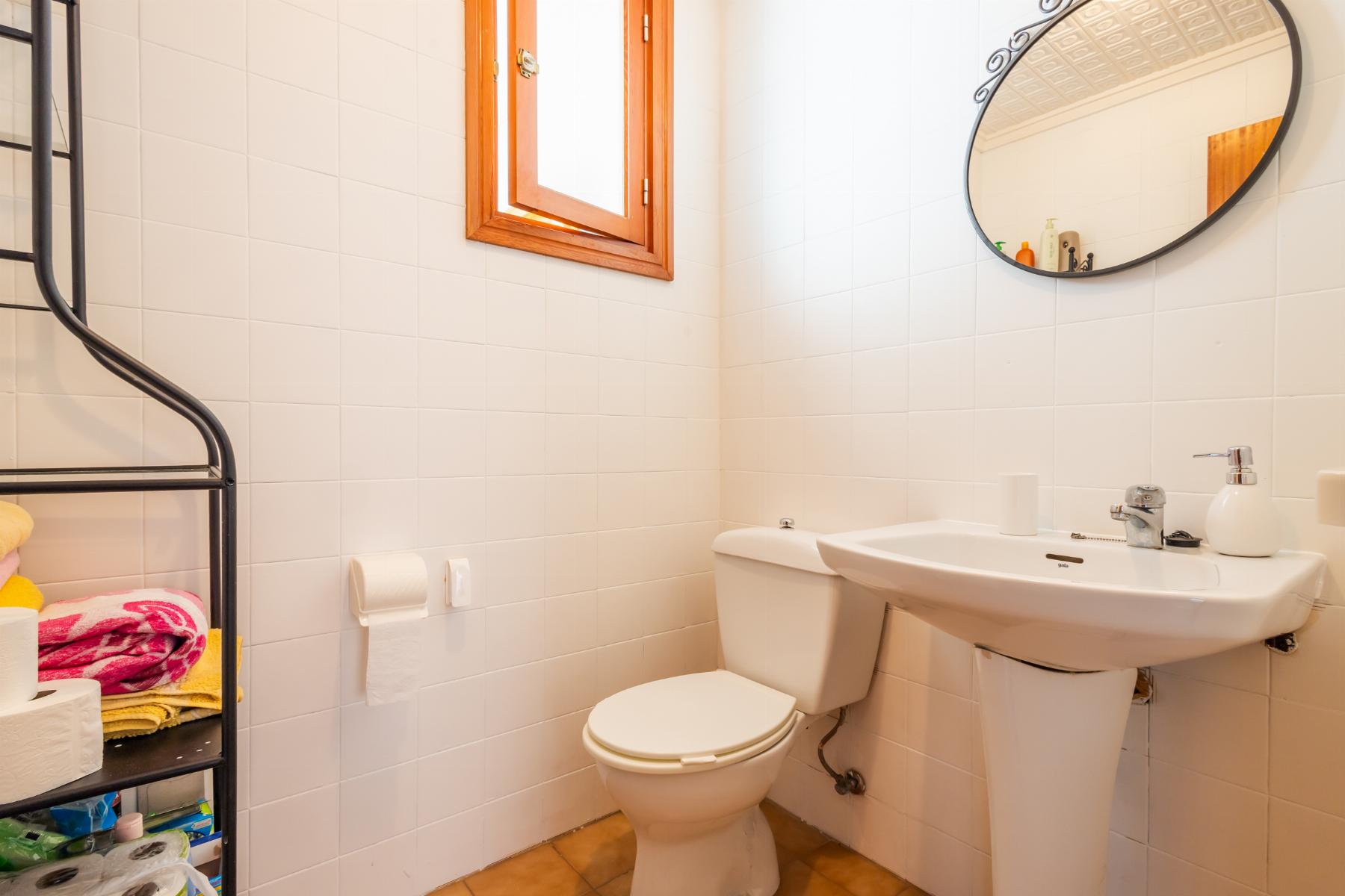 Bathroom in apartment for sale in Torrevieja