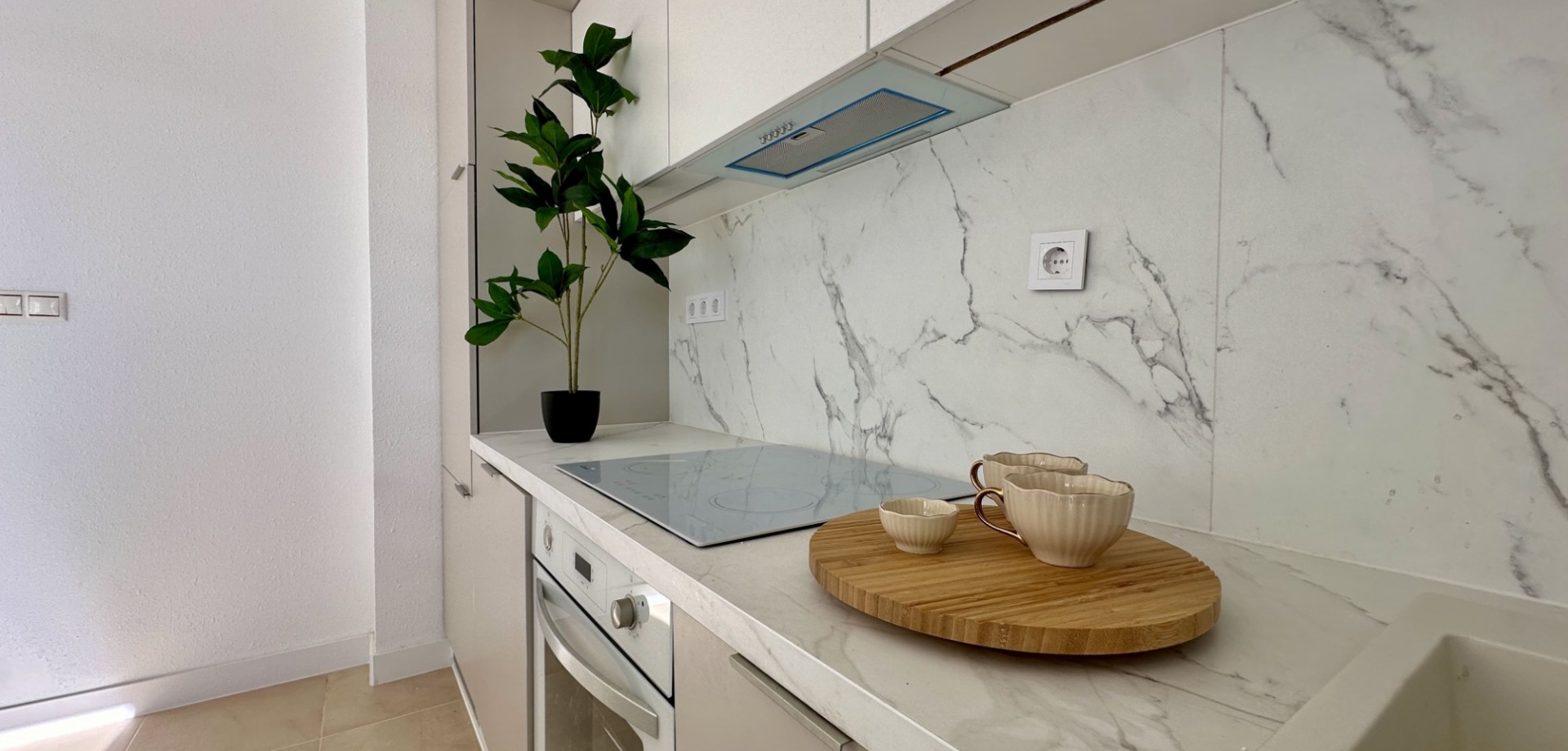 Bedroom in apartment for sale in Torrevieja