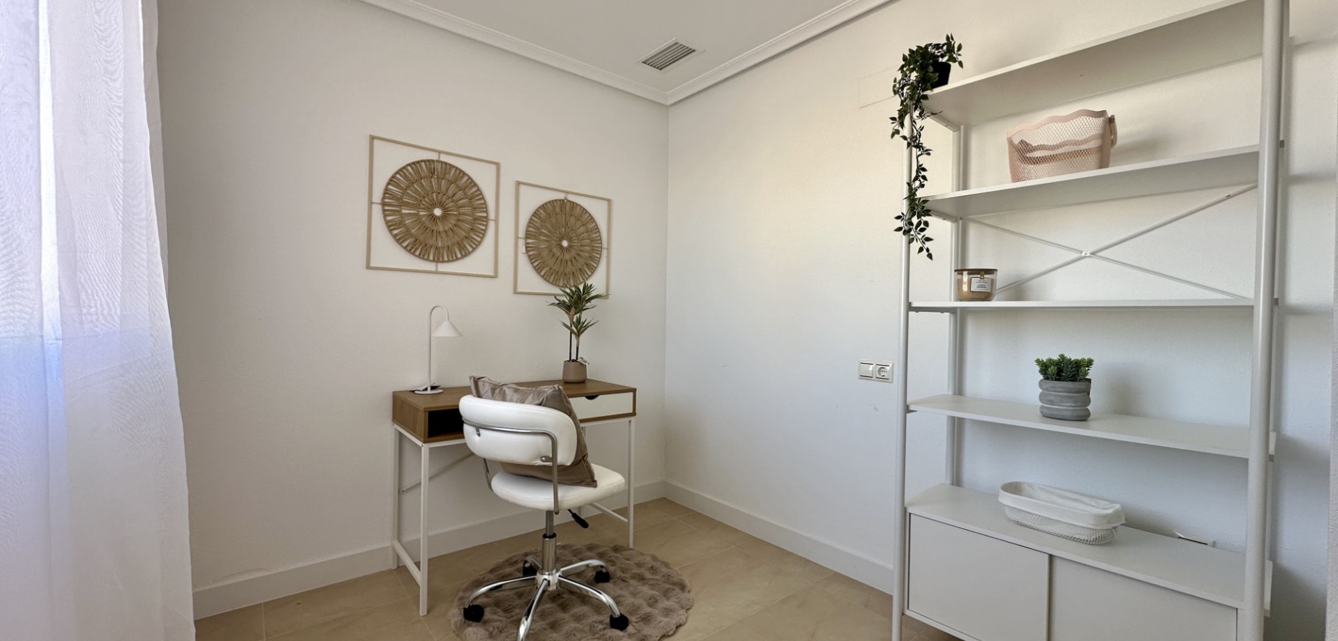 Terrace in apartment for sale in Torrevieja