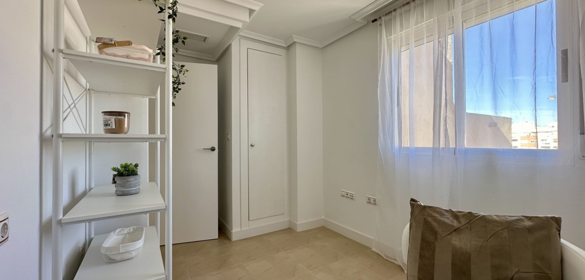 Pool area in apartment for sale in Torrevieja