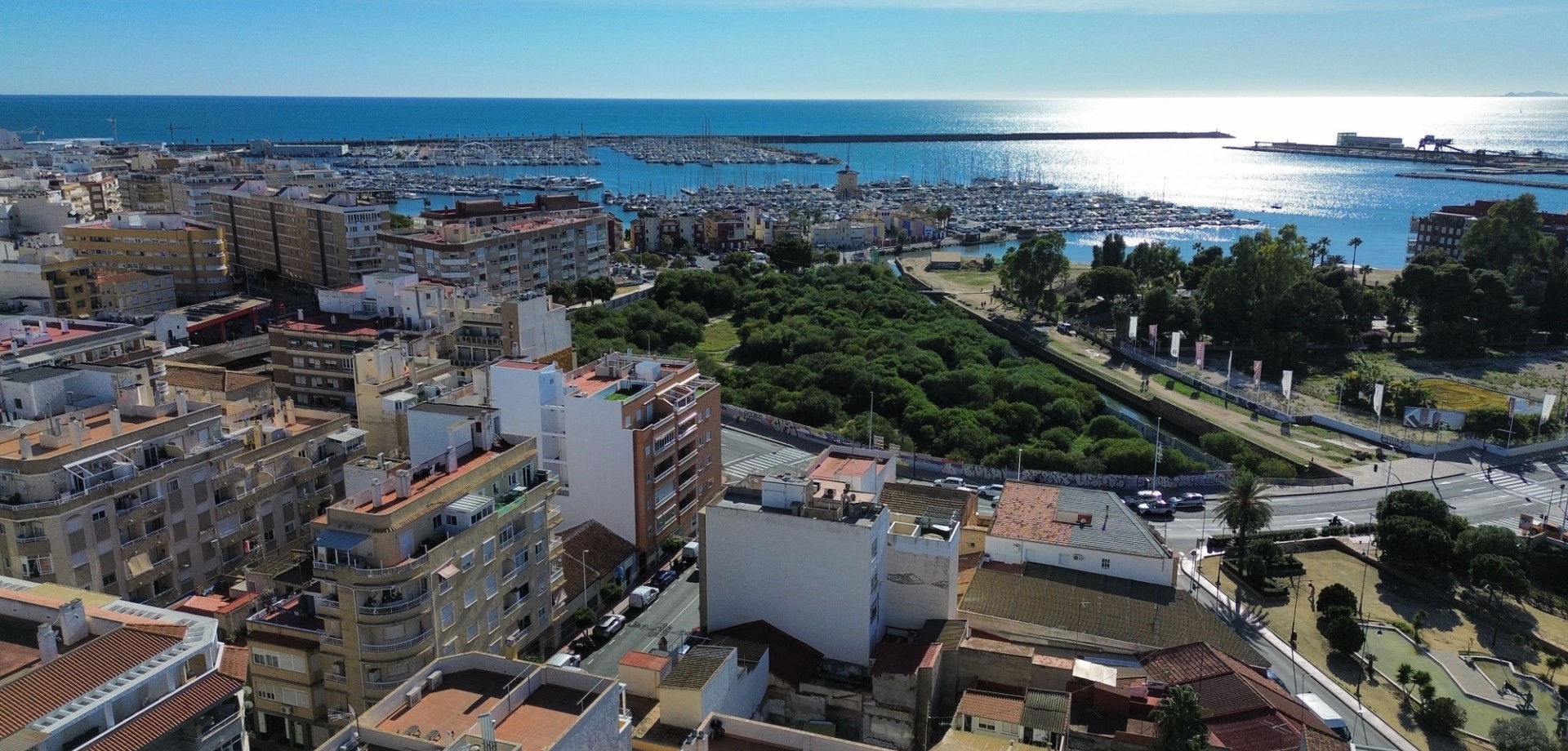 Bedroom in apartment for sale in Torrevieja