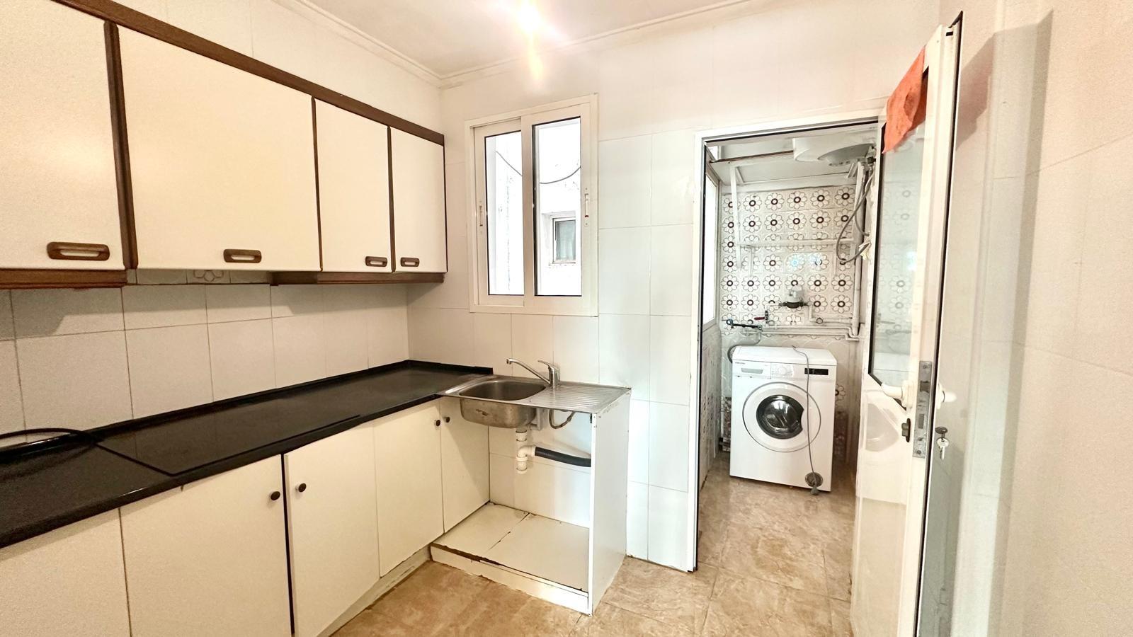 Kitchen in apartment for sale in Torrevieja