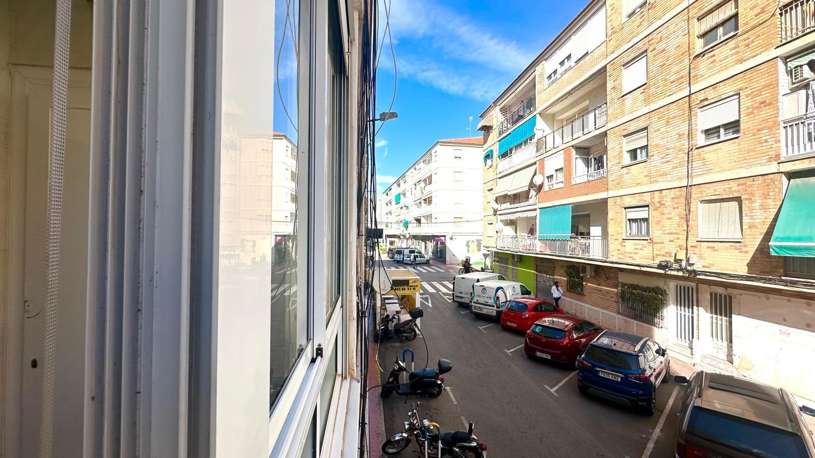 Terrace in apartment for sale in Torrevieja