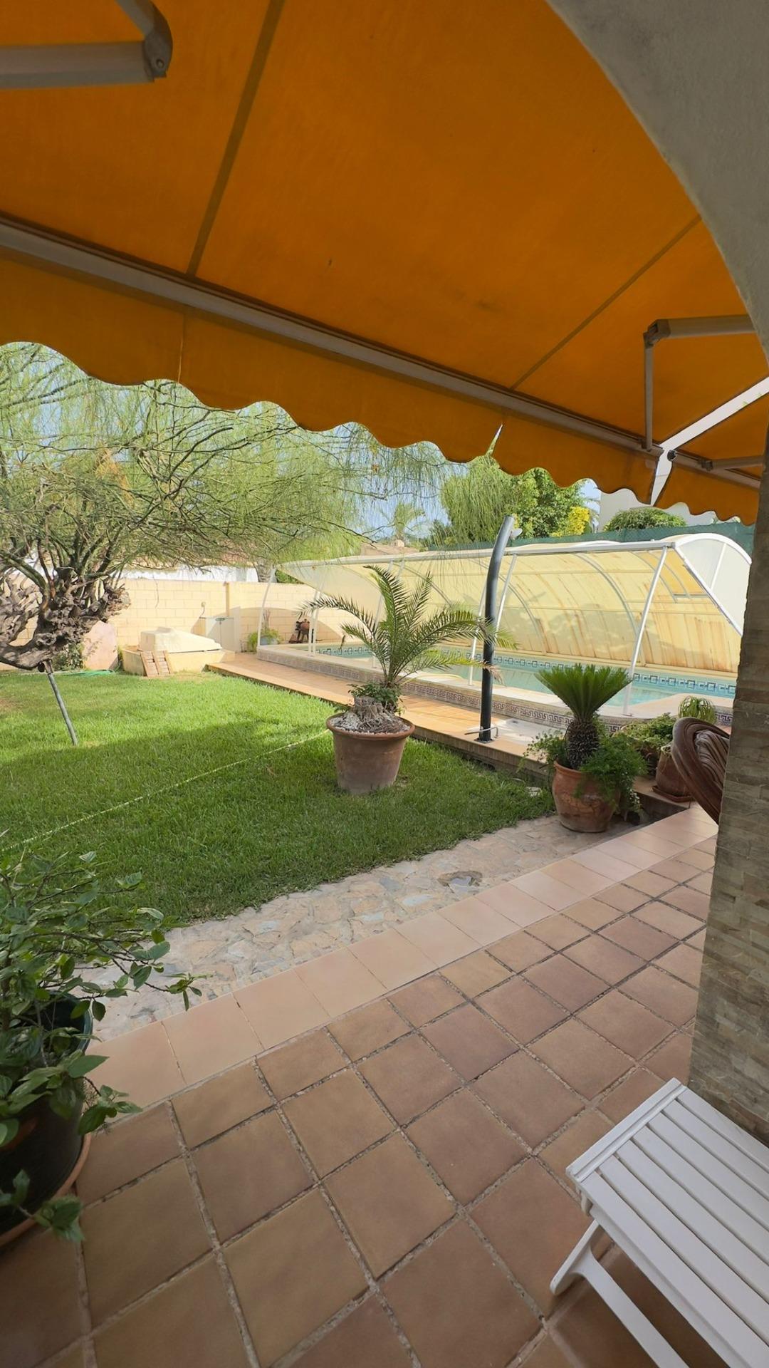 Terrace in villa for sale in Orihuela Costa