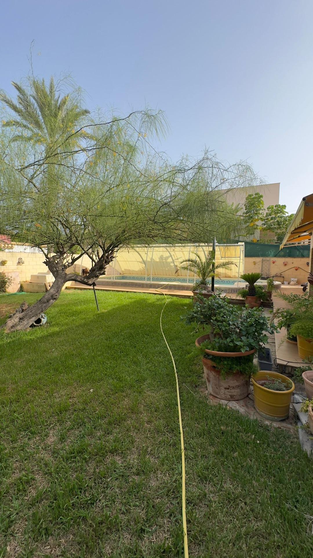 Dining area in villa for sale in Orihuela Costa