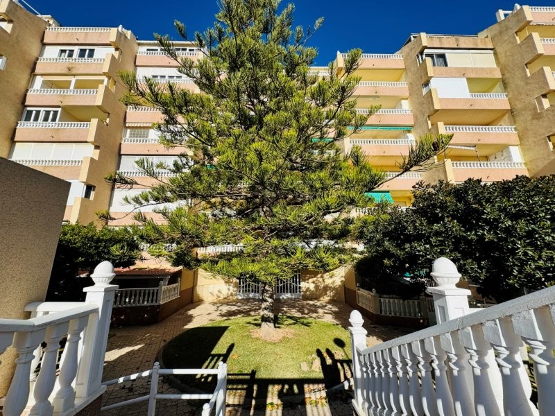 Master bedroom in penthouse for sale in La Mata