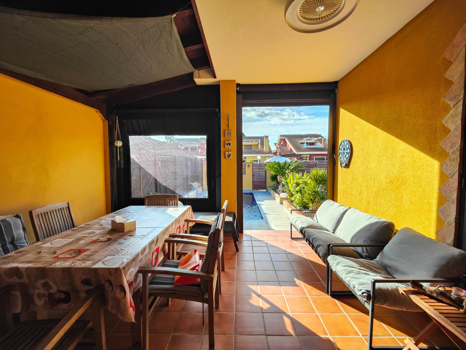 Bathroom in villa for sale in Guardamar del Segura