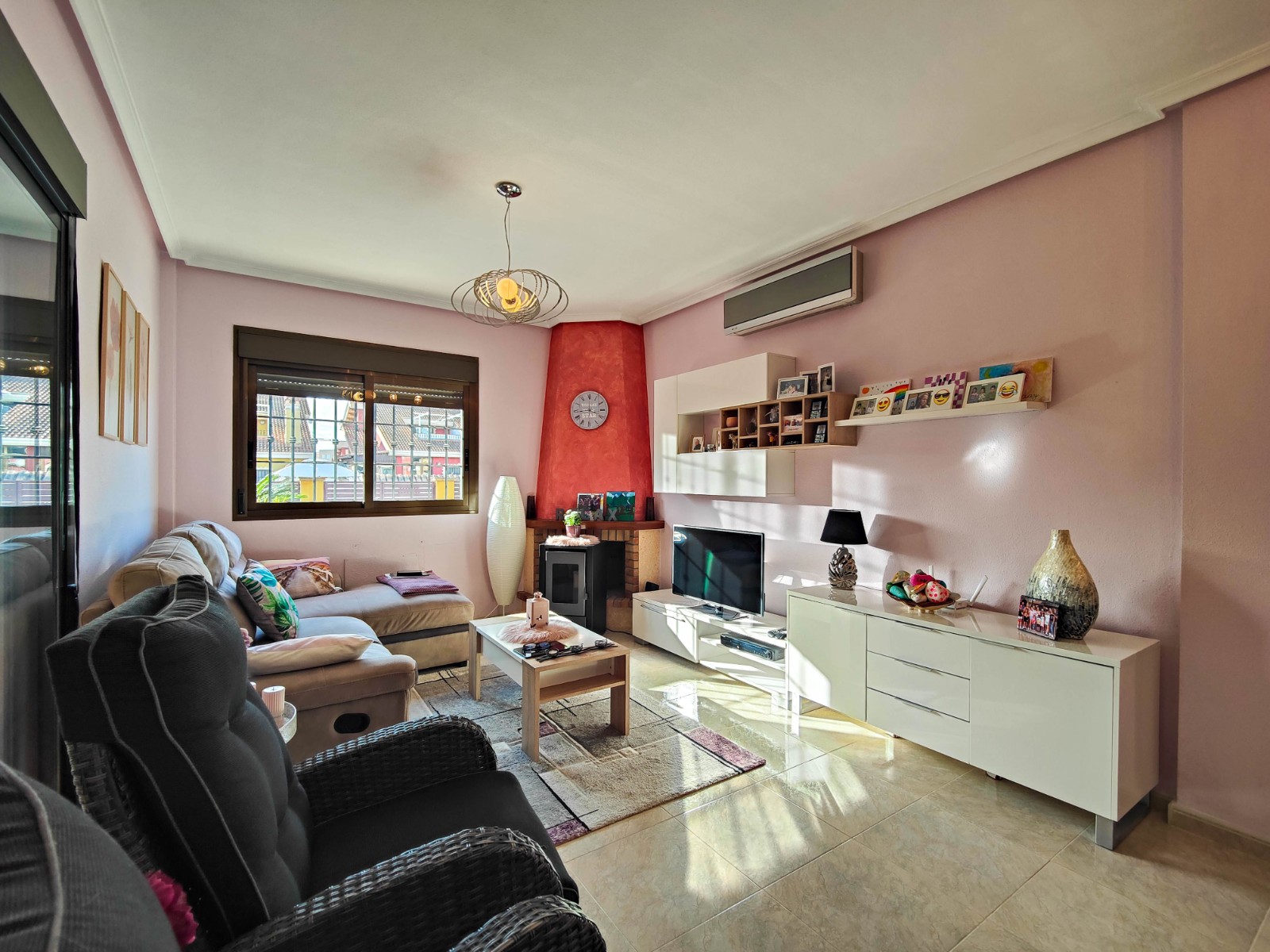 Exterior view in villa for sale in Guardamar del Segura