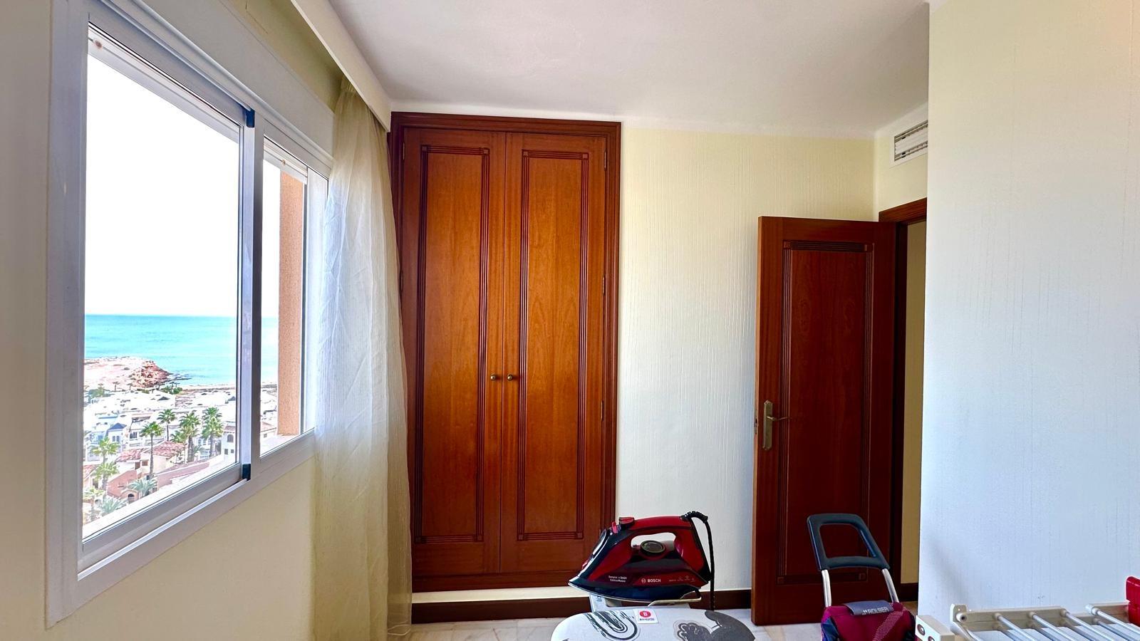 Master bedroom in apartment for sale in Torrevieja
