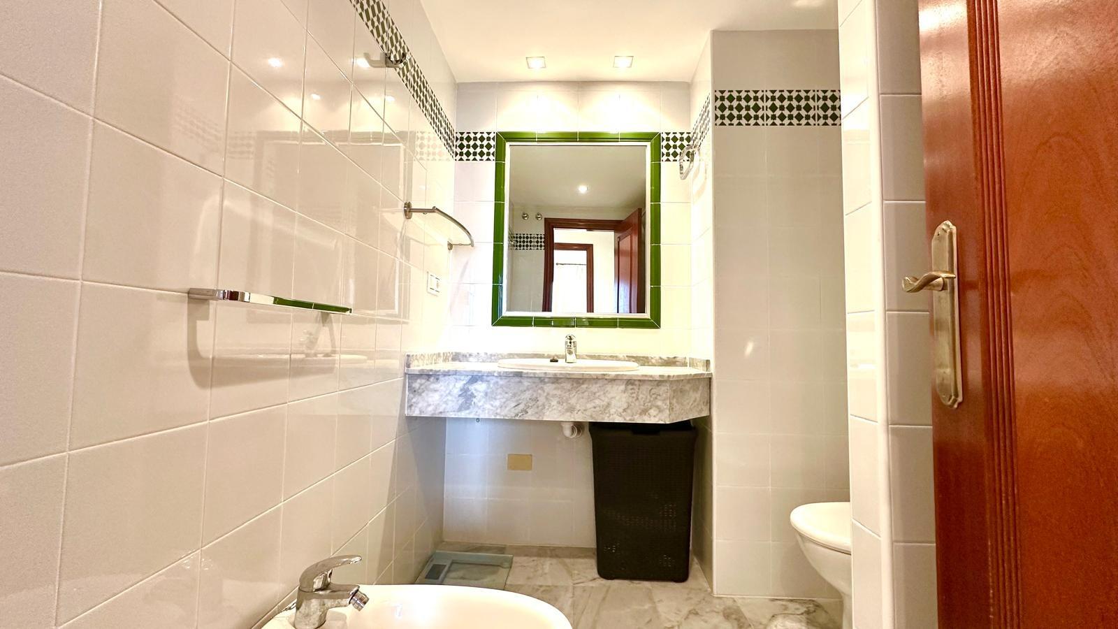 Bedroom in apartment for sale in Torrevieja