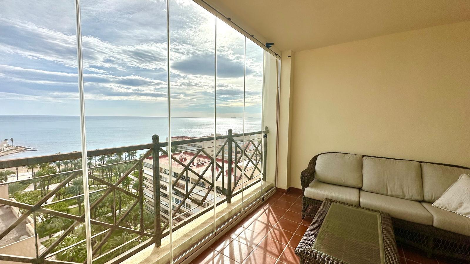 Bedroom in apartment for sale in Torrevieja