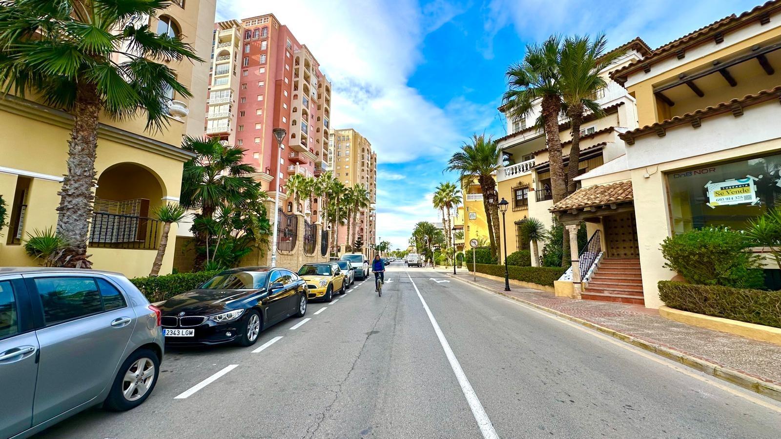 Located in the prestigious Aldea del Mar residential complex, on the 12th floor, this exceptional fl
