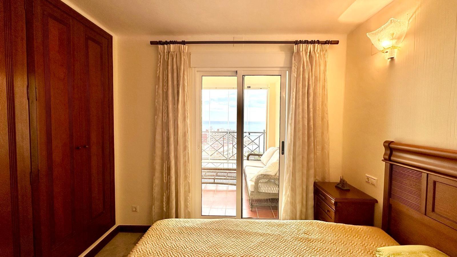 Master bedroom in apartment for sale in Torrevieja