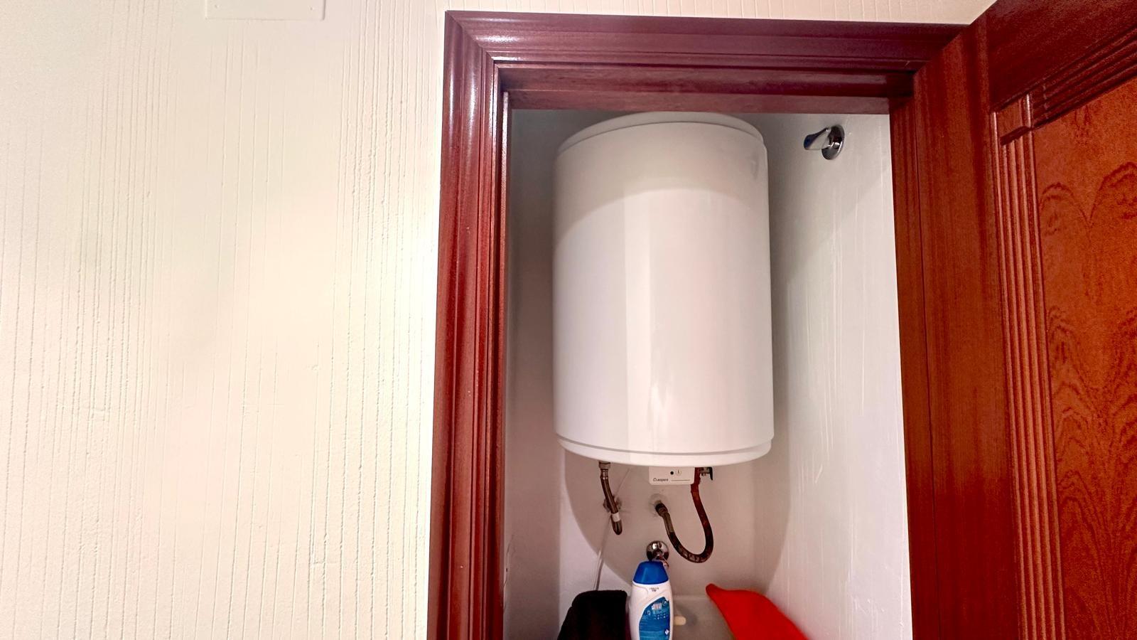 Bedroom in apartment for sale in Torrevieja