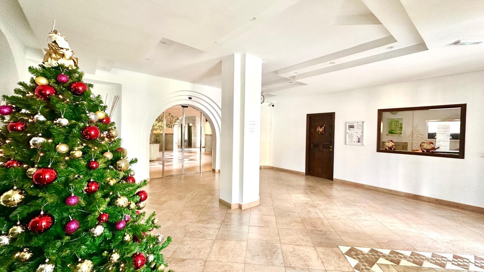 Located in the prestigious Aldea del Mar residential complex, on the 12th floor, this exceptional fl