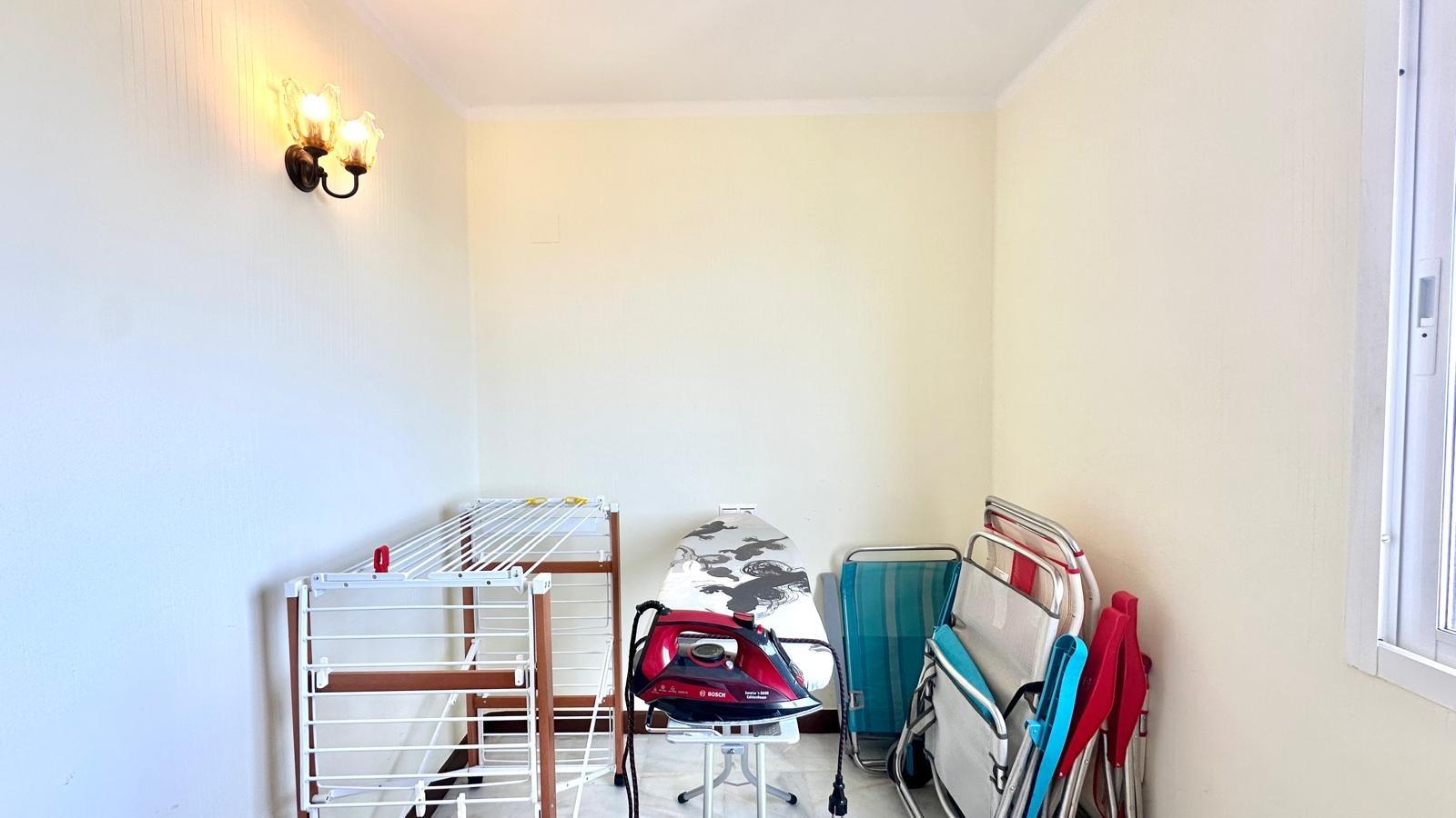 Bedroom in apartment for sale in Torrevieja