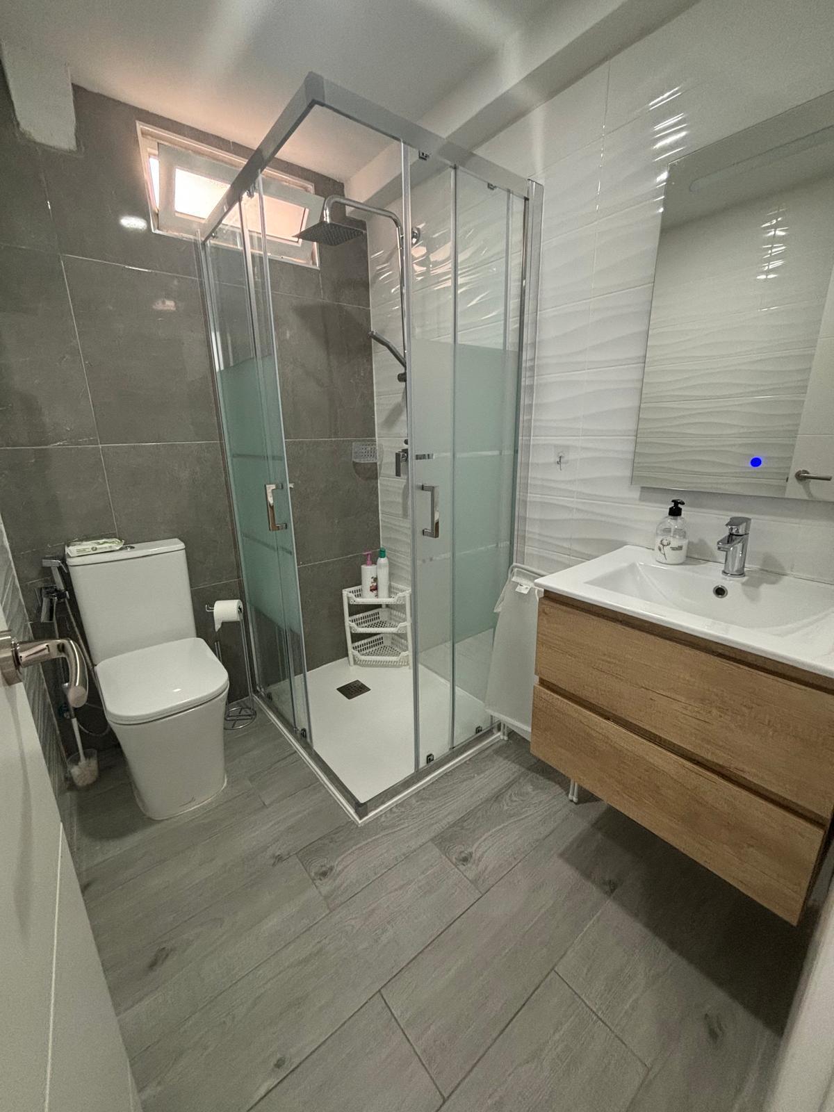 Bright apartment with sea, harbour and leisure area views – fully renovatedThis bright apartment for