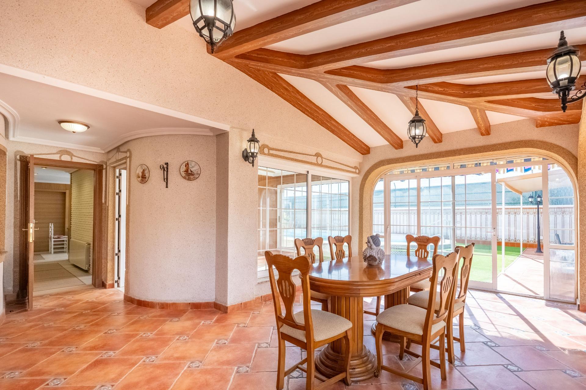 Living room in villa for sale in Torrevieja
