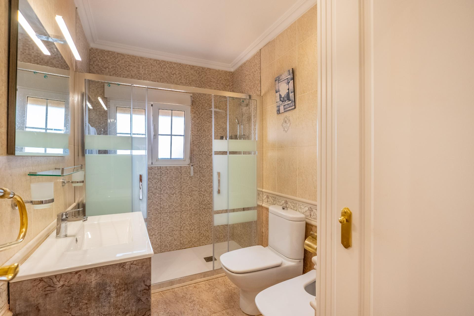Terrace in villa for sale in Torrevieja