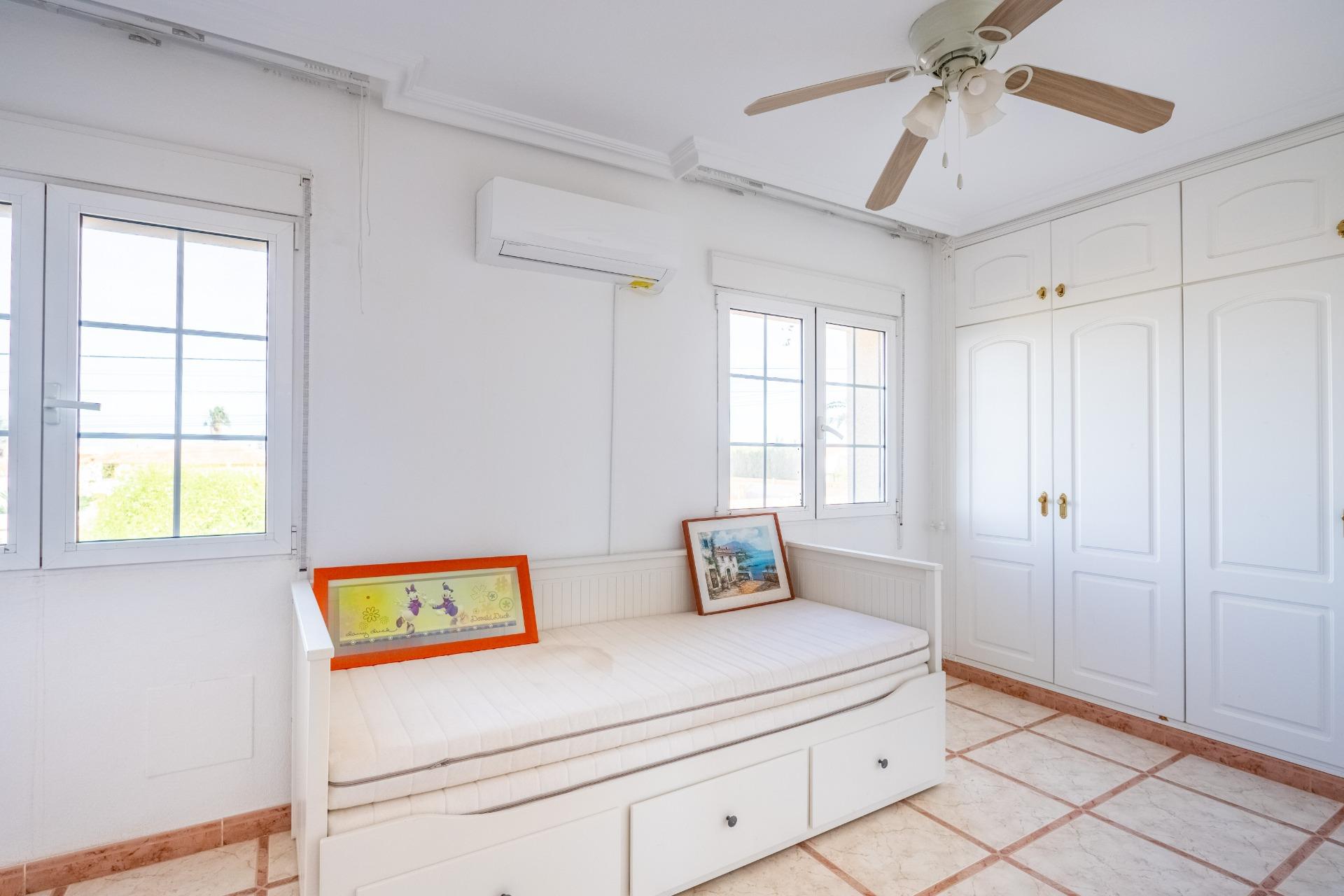 Dining area in villa for sale in Torrevieja