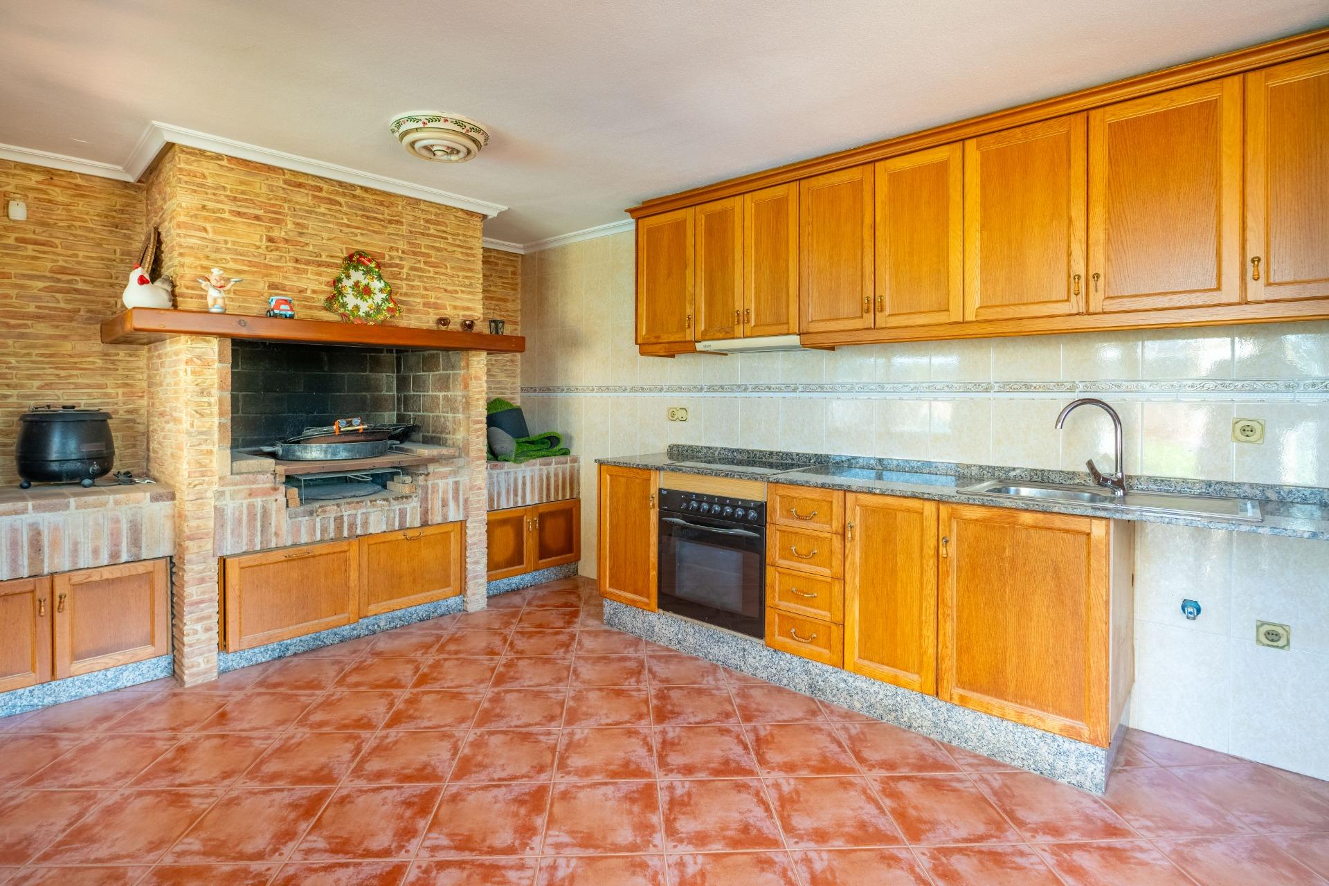 Bedroom in villa for sale in Torrevieja