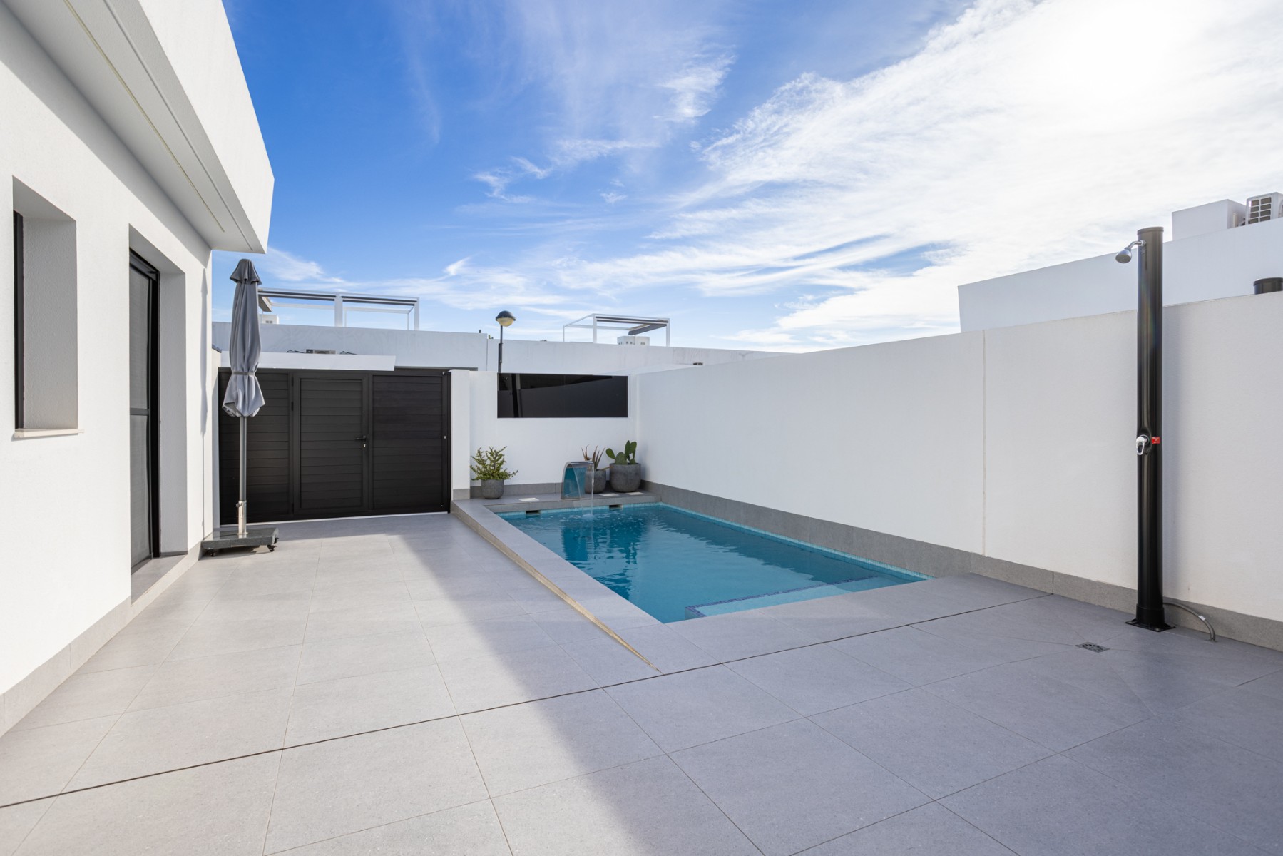 Bathroom in villa for sale in Torre Pacheco