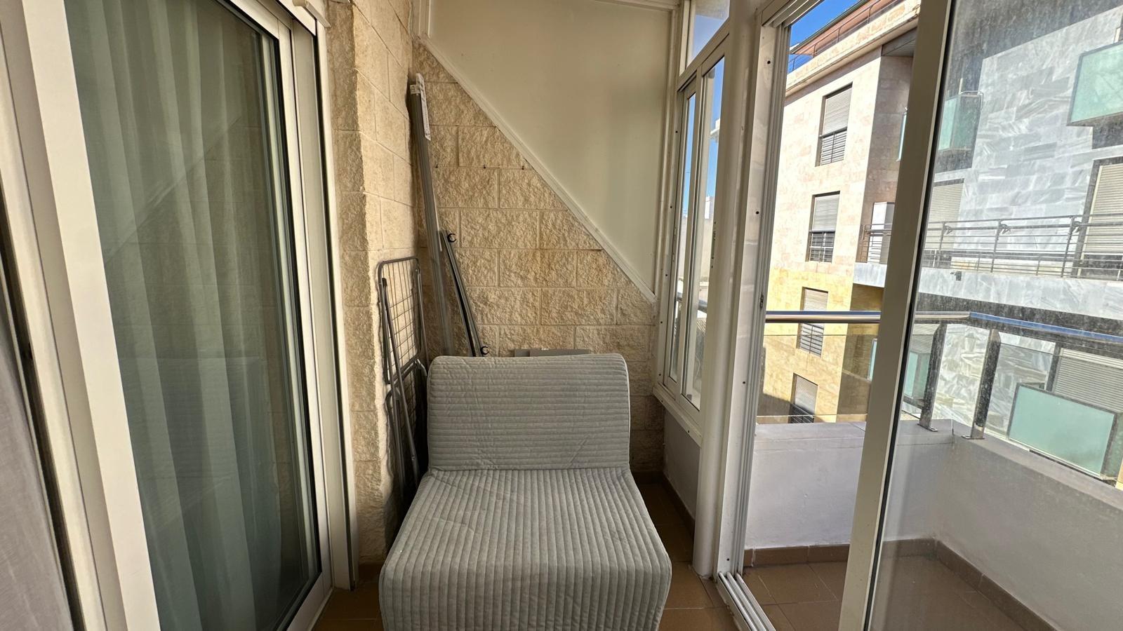 Bedroom in apartment for sale in Torrevieja