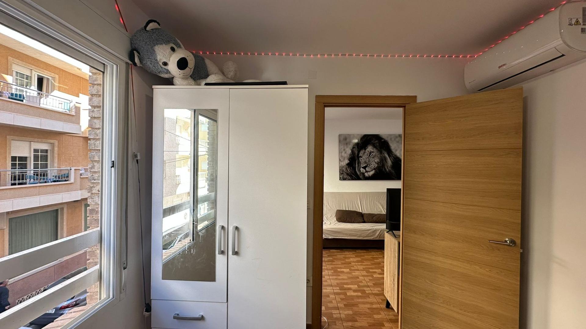Master bedroom in apartment for sale in Torrevieja
