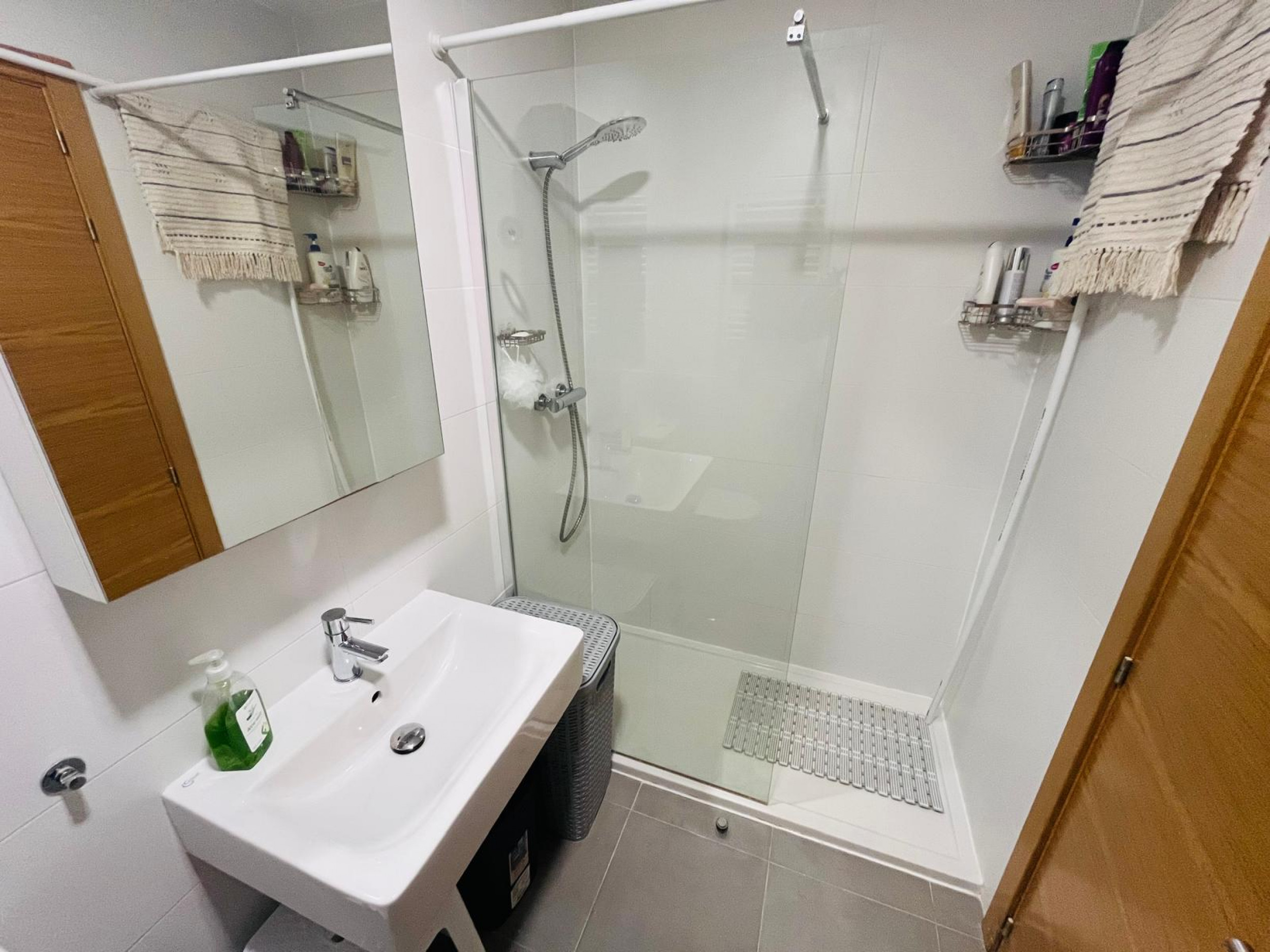 Bathroom in apartment for sale in Torre Pacheco