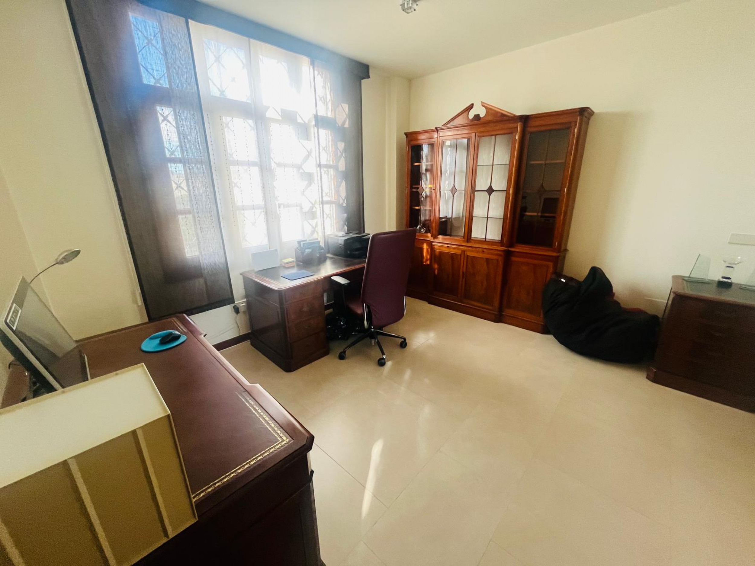 Master bedroom in villa for sale in Sucina