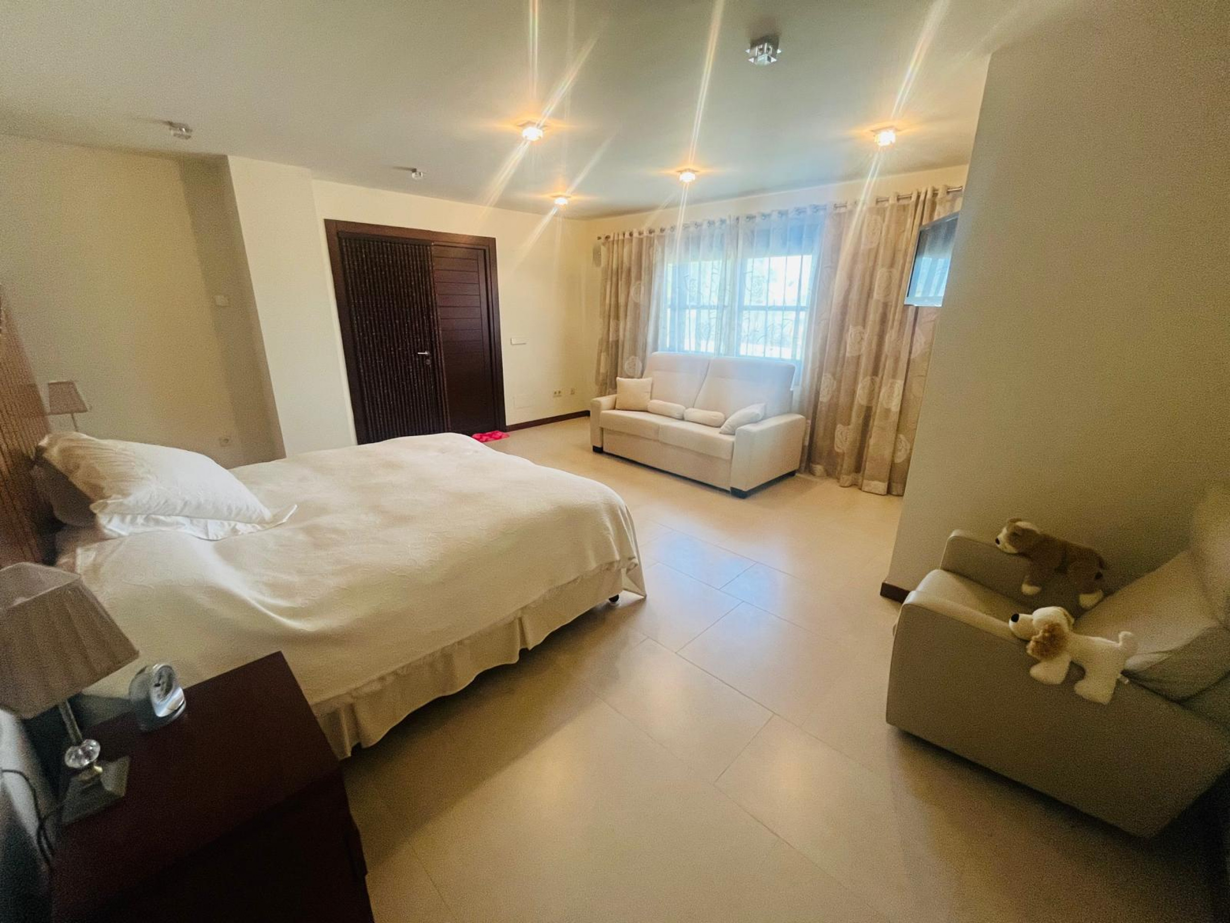 Master bedroom in villa for sale in Sucina