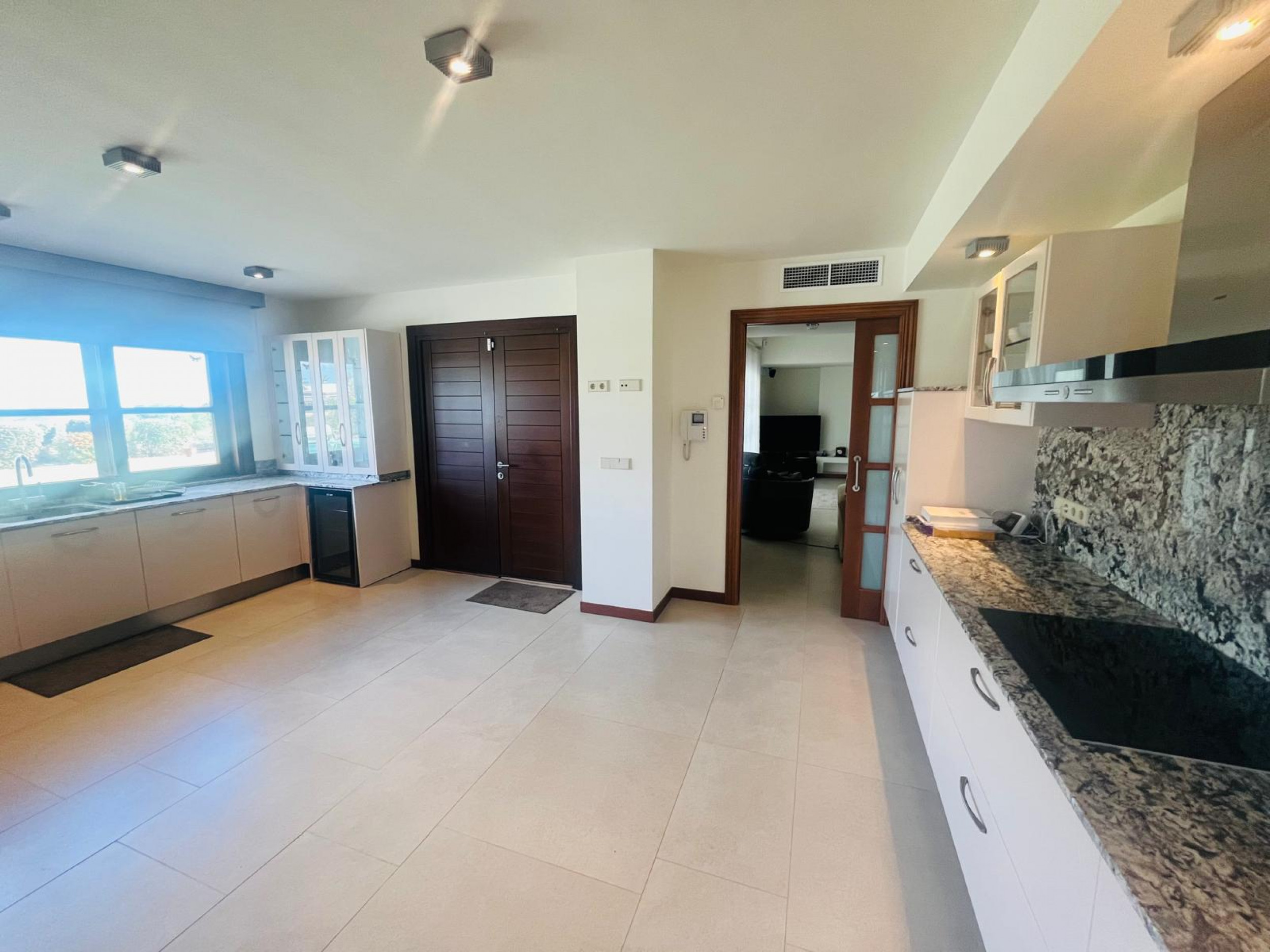 Pool area in villa for sale in Sucina