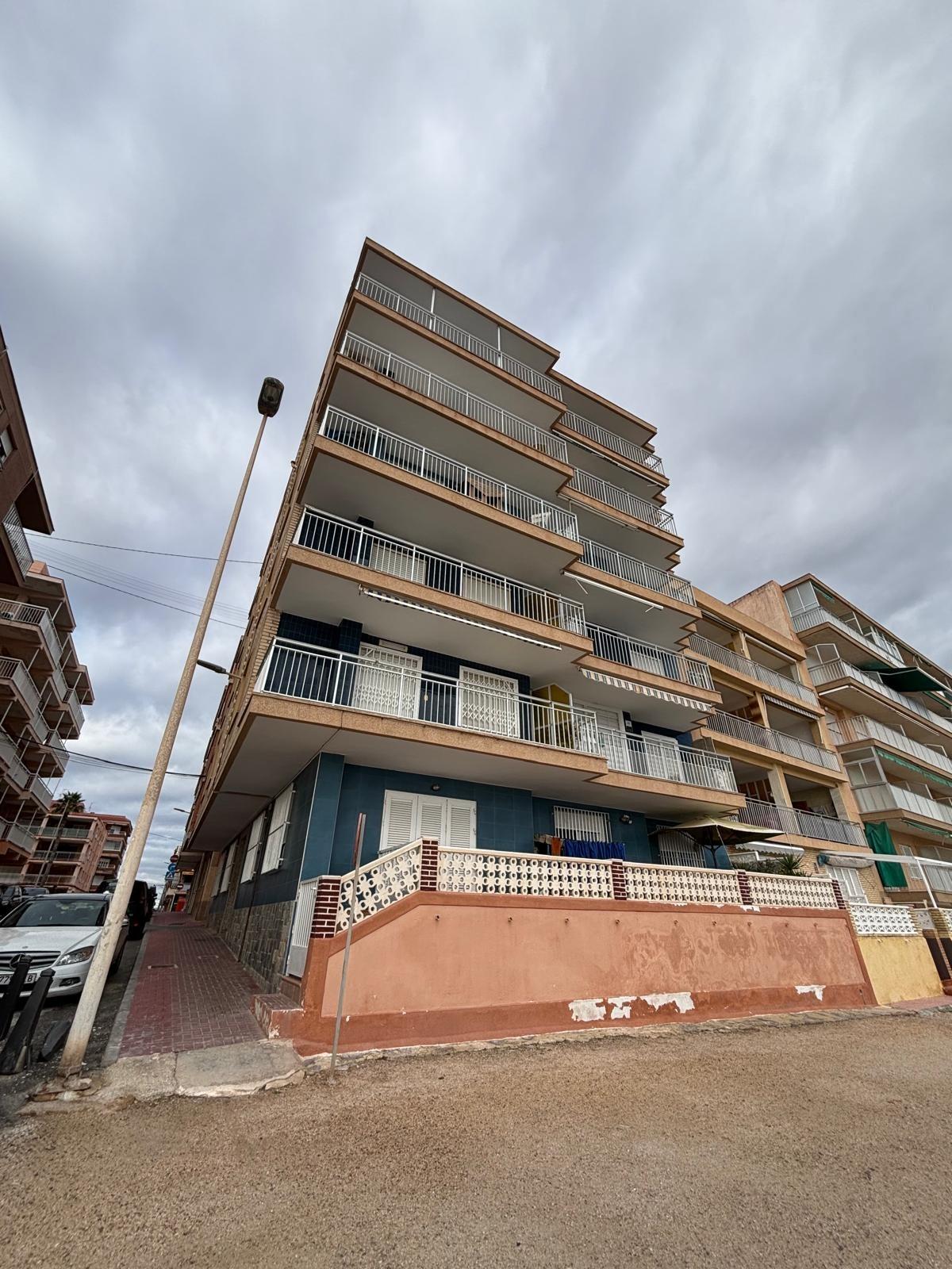Master bedroom in apartment for sale in Torrevieja
