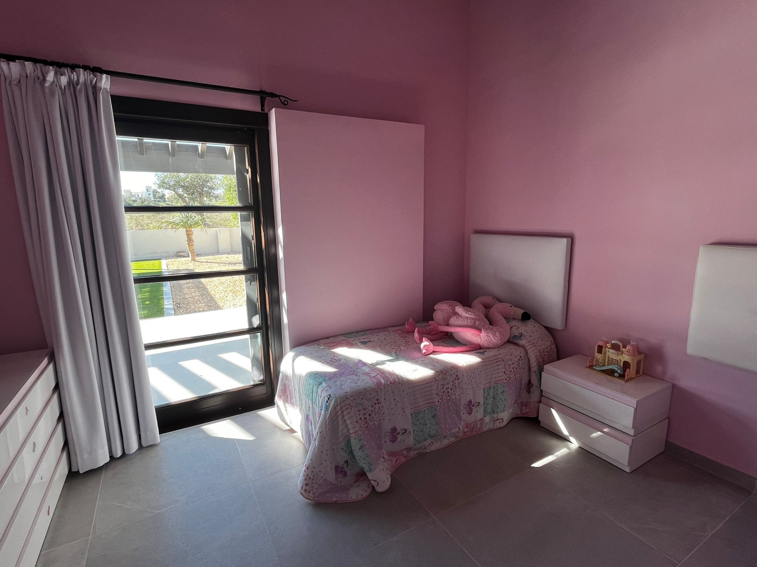 Garden in villa for sale in Sucina