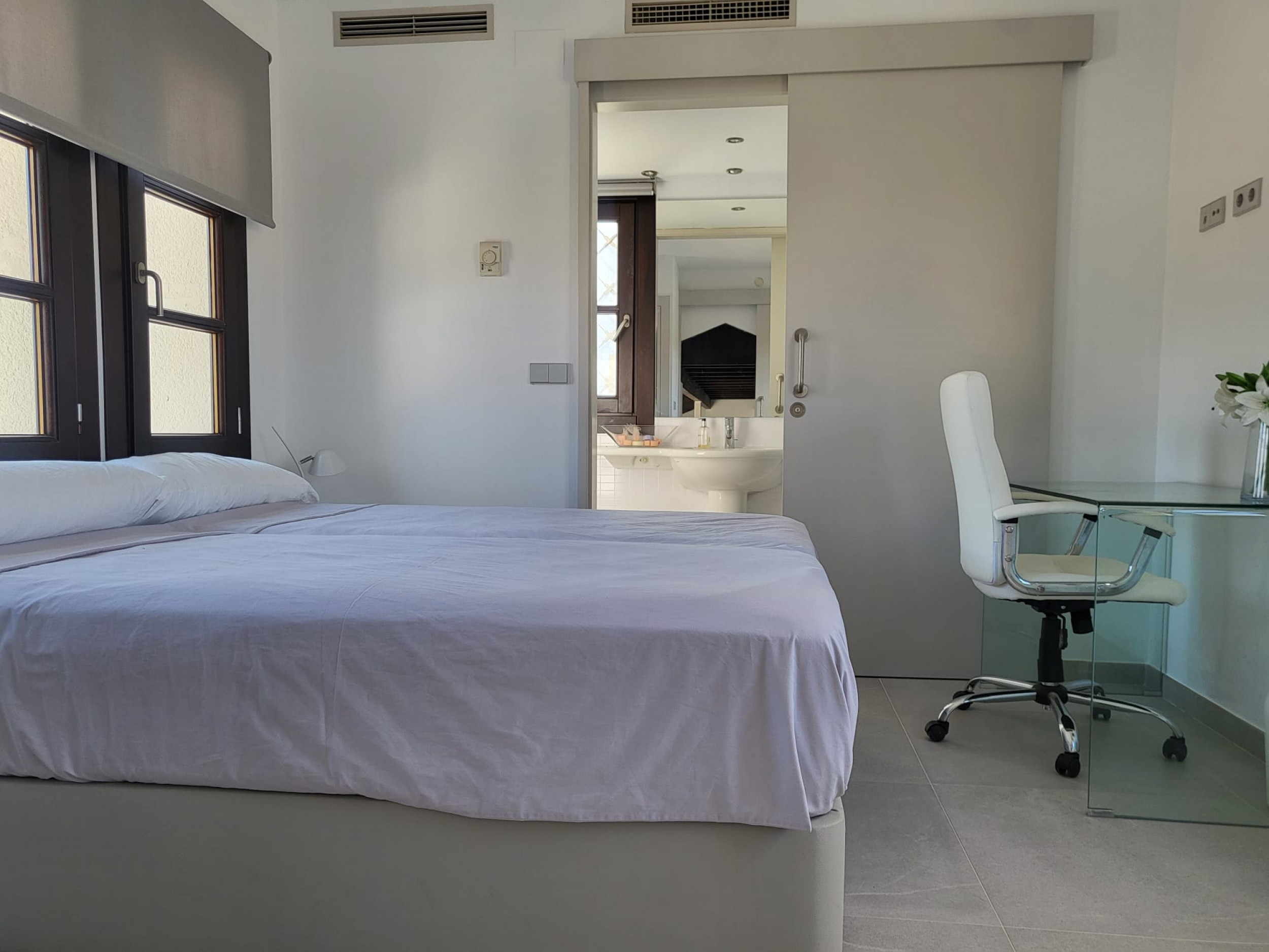 Bedroom in villa for sale in Sucina