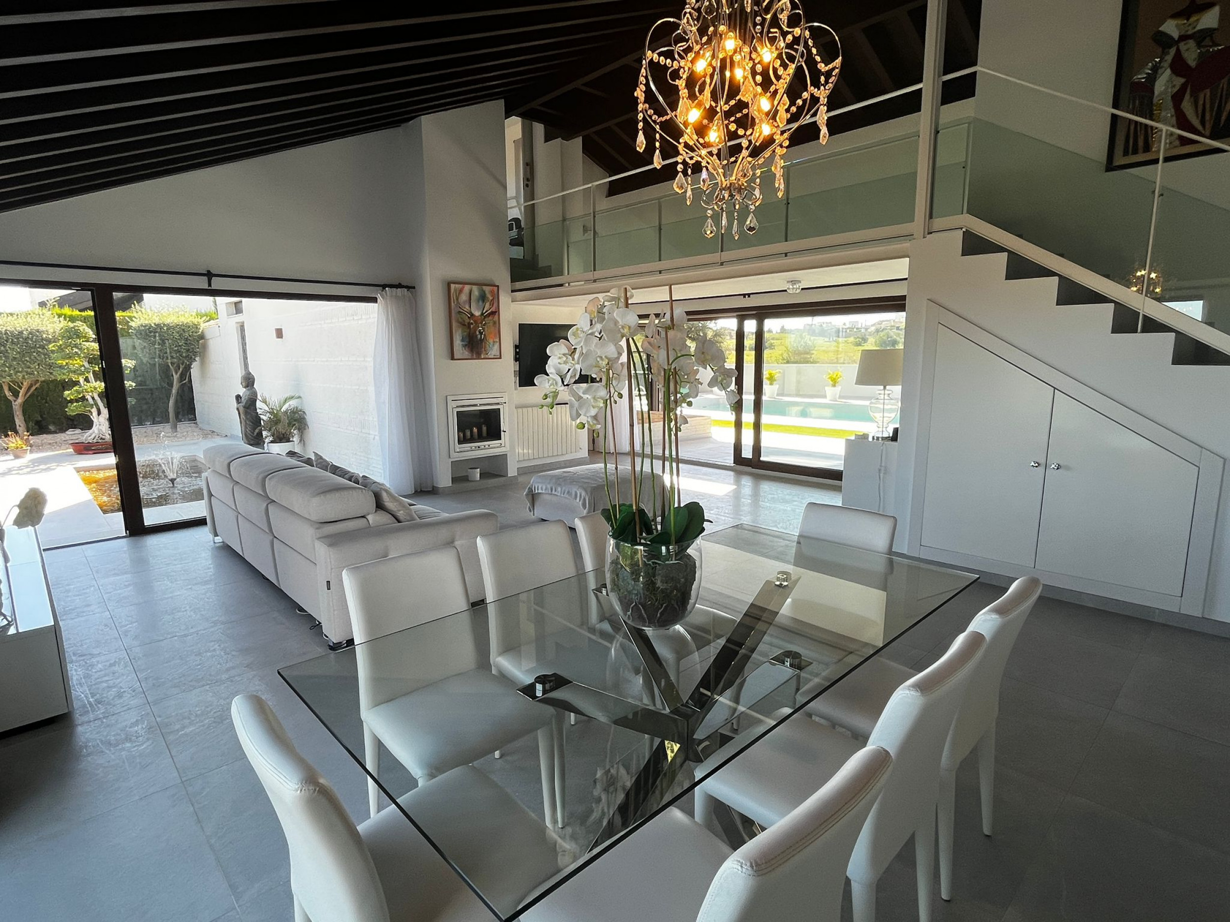 Outstanding south west facing detached Villa Zambra on a 1,000 m2 plot which overlooks the 18th fair