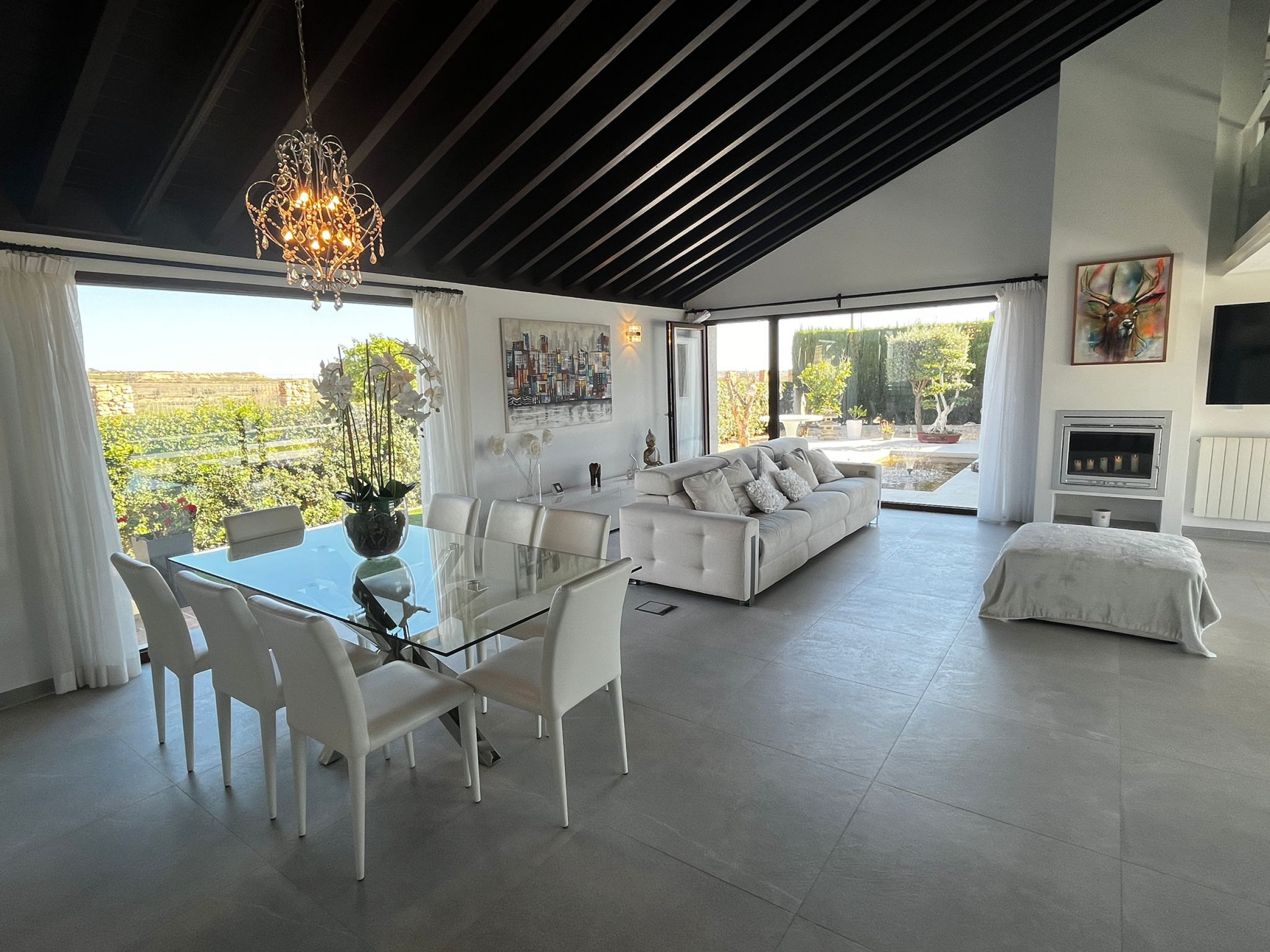 Outstanding south west facing detached Villa Zambra on a 1,000 m2 plot which overlooks the 18th fair
