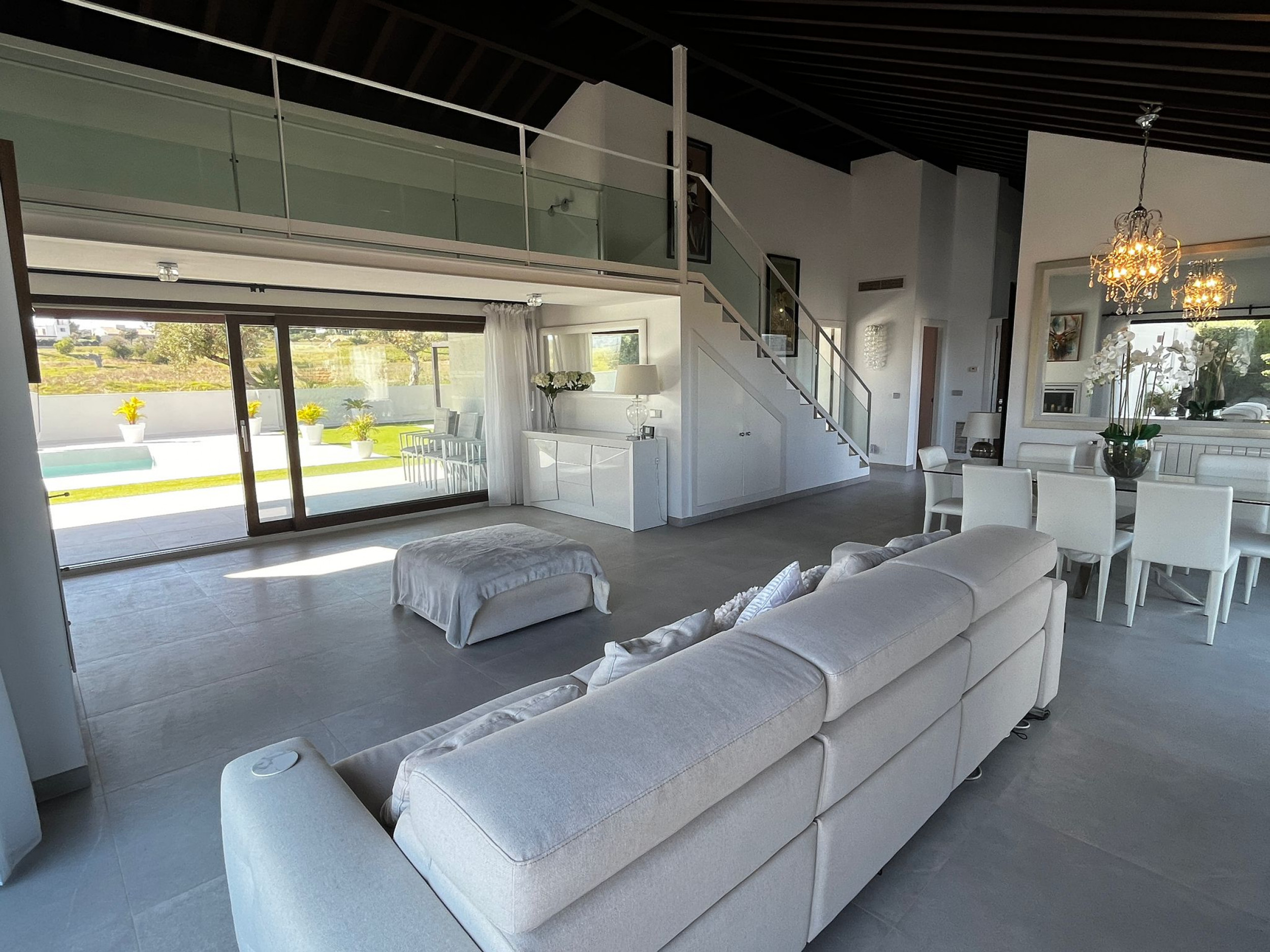 Terrace in villa for sale in Sucina