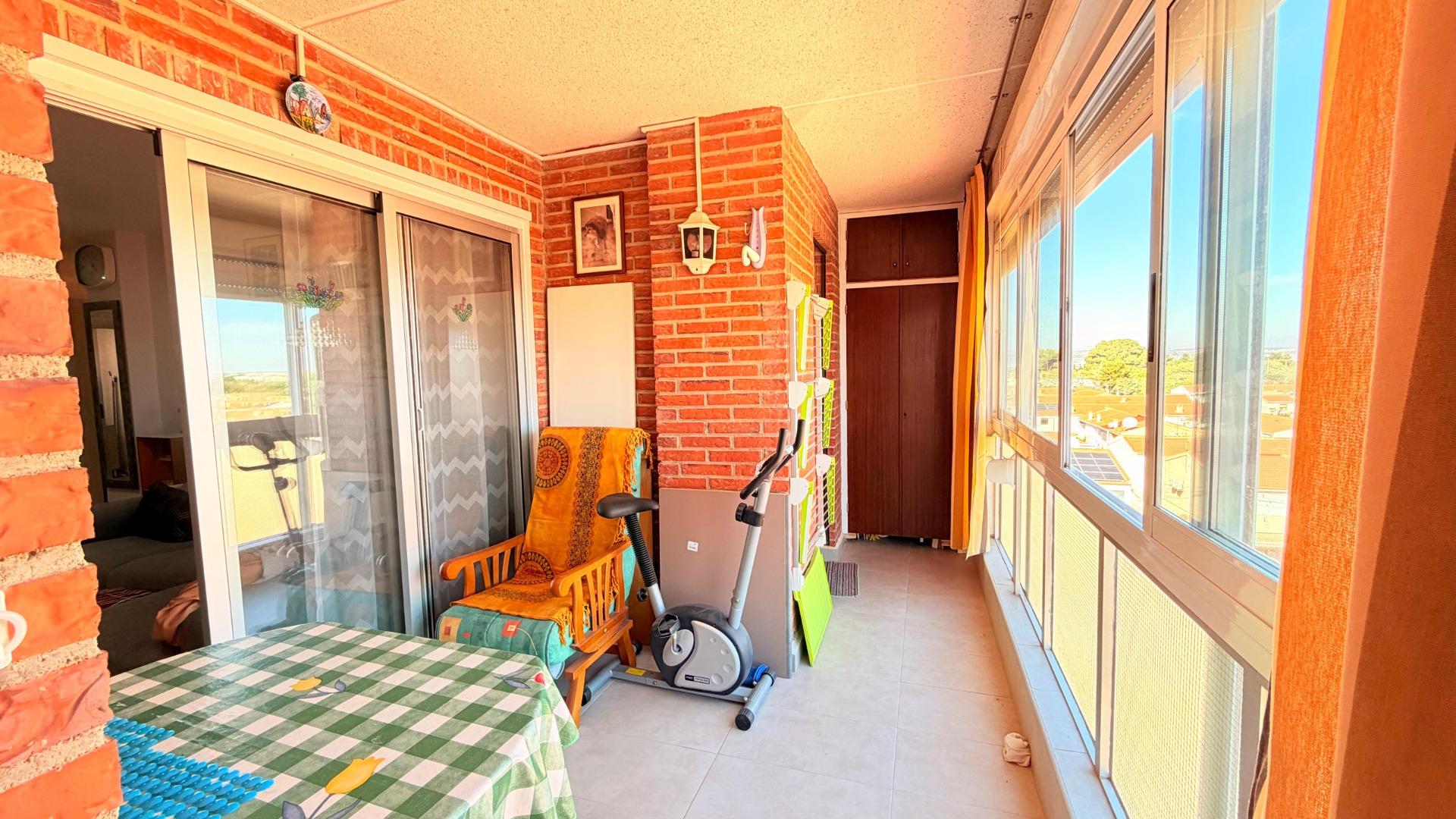 Terrace in apartment for sale in Torrevieja