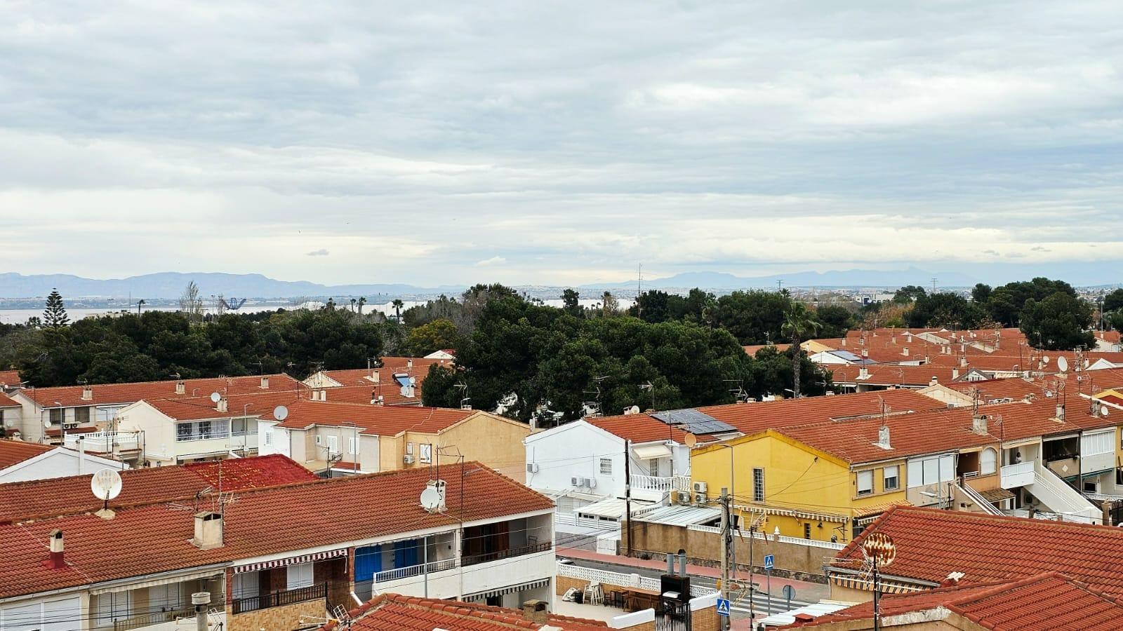 Kitchen in apartment for sale in Torrevieja