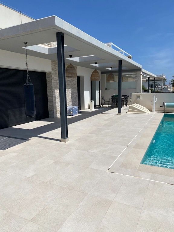 Fully Renovated Luxury Villa in Los Balcones – TorreviejaPremium location | Security | Privacy | Eve