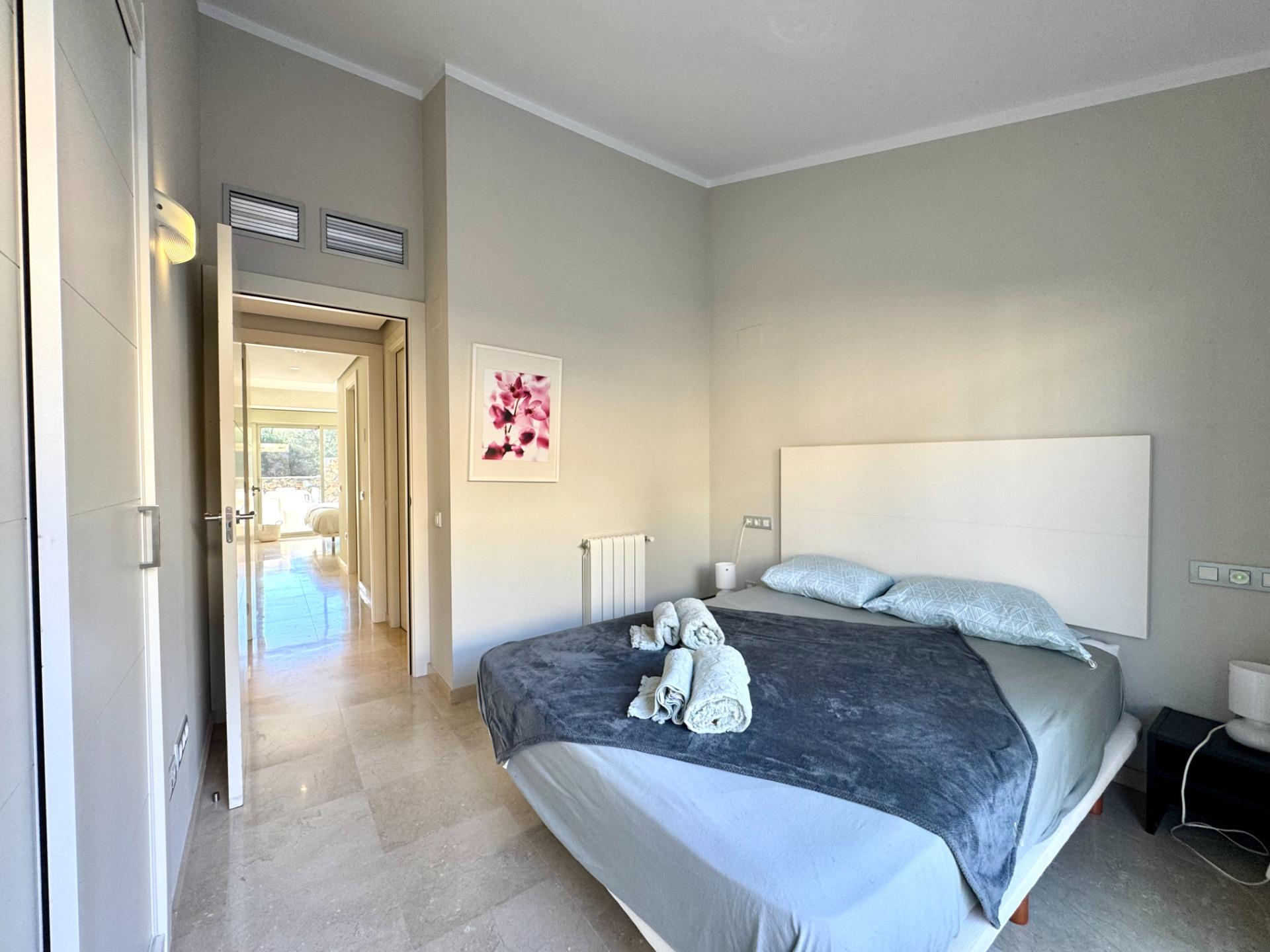 Master bedroom in villa for sale in Orihuela