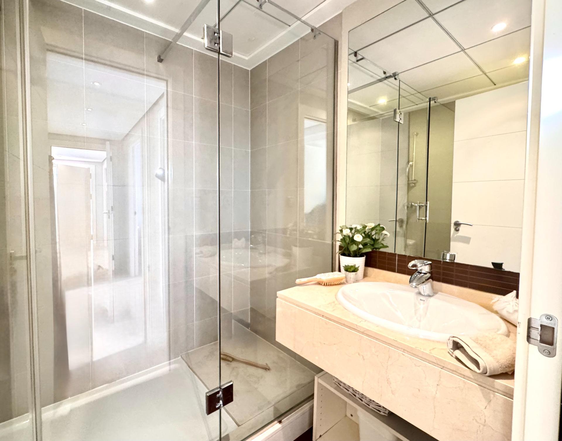 Terrace in villa for sale in Orihuela
