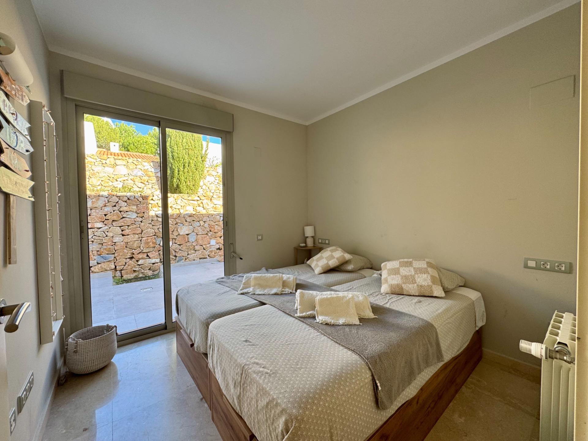 Bedroom in villa for sale in Orihuela