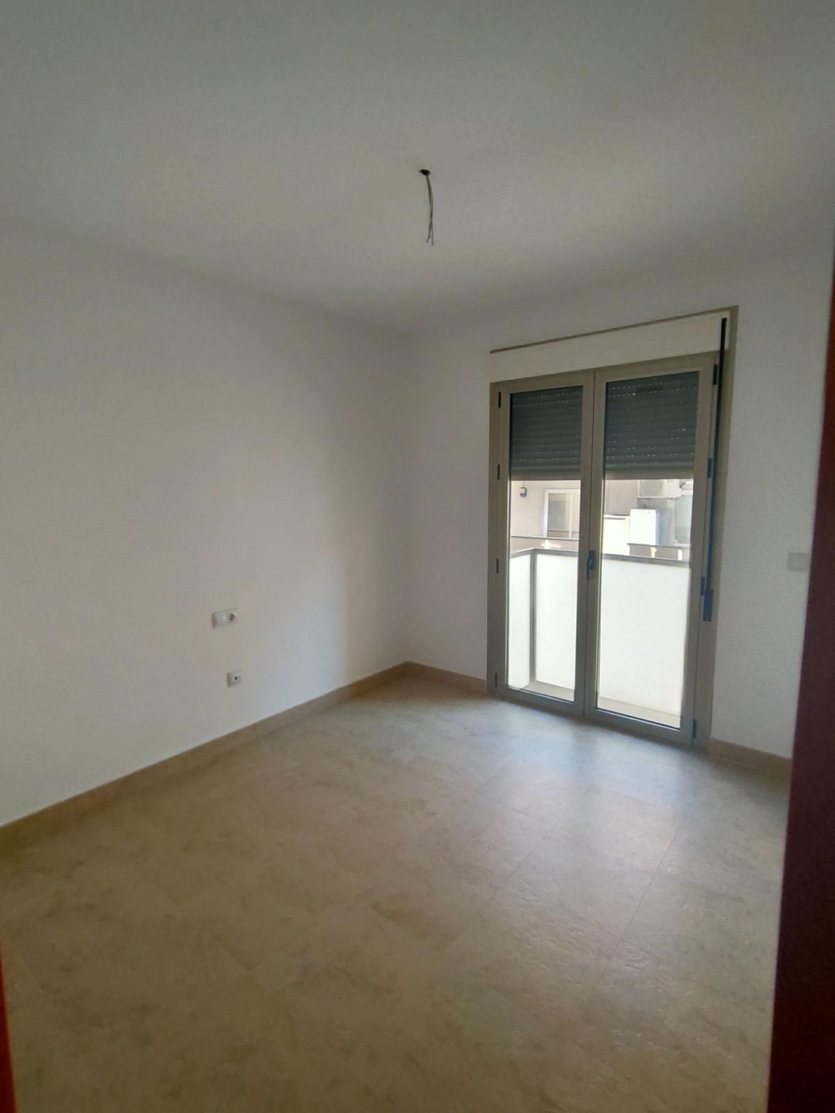 Bedroom in apartment for sale in Torrevieja